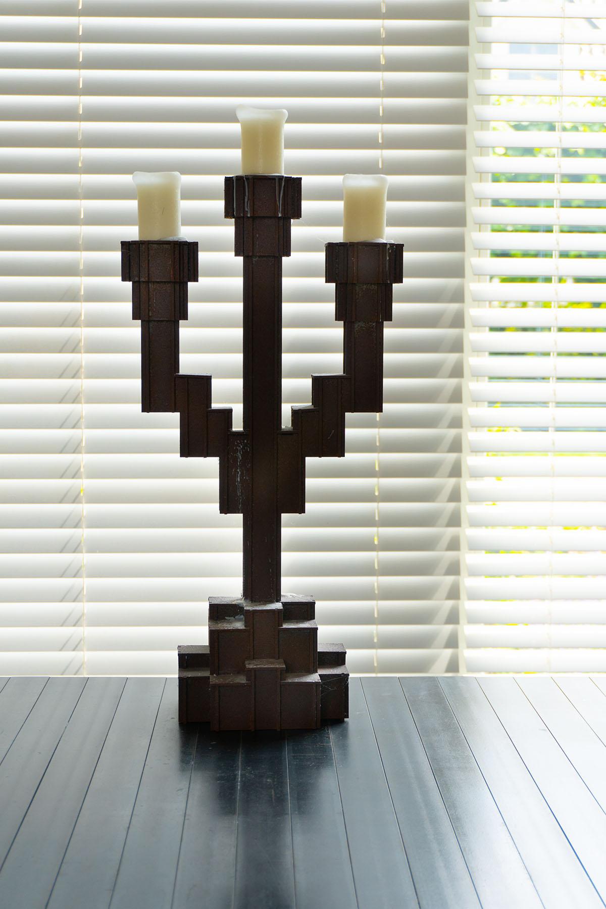 No Screw No Glue ist eine ikonische Reihe von Möbeln und Objekten, die von Joost Van Bleiswijk entworfen wurden. Die Komponenten werden mit dem Laser geschnitten und durch Zusammenstecken zusammengefügt. Wie der Name schon sagt, benötigen diese