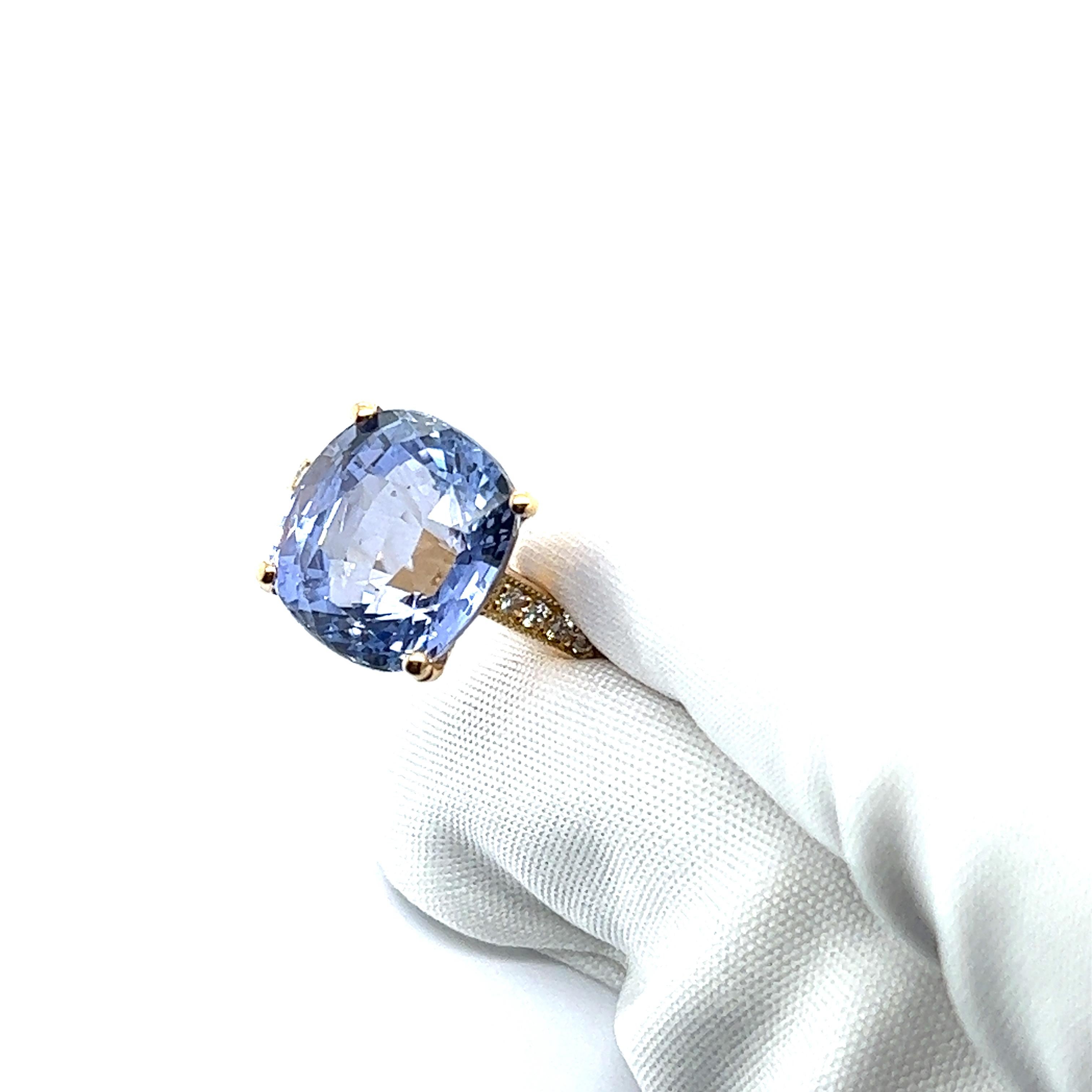 Blue Sapphire NTE Ring with Diamonds in Yellow 18 Karat Gold For Sale 4