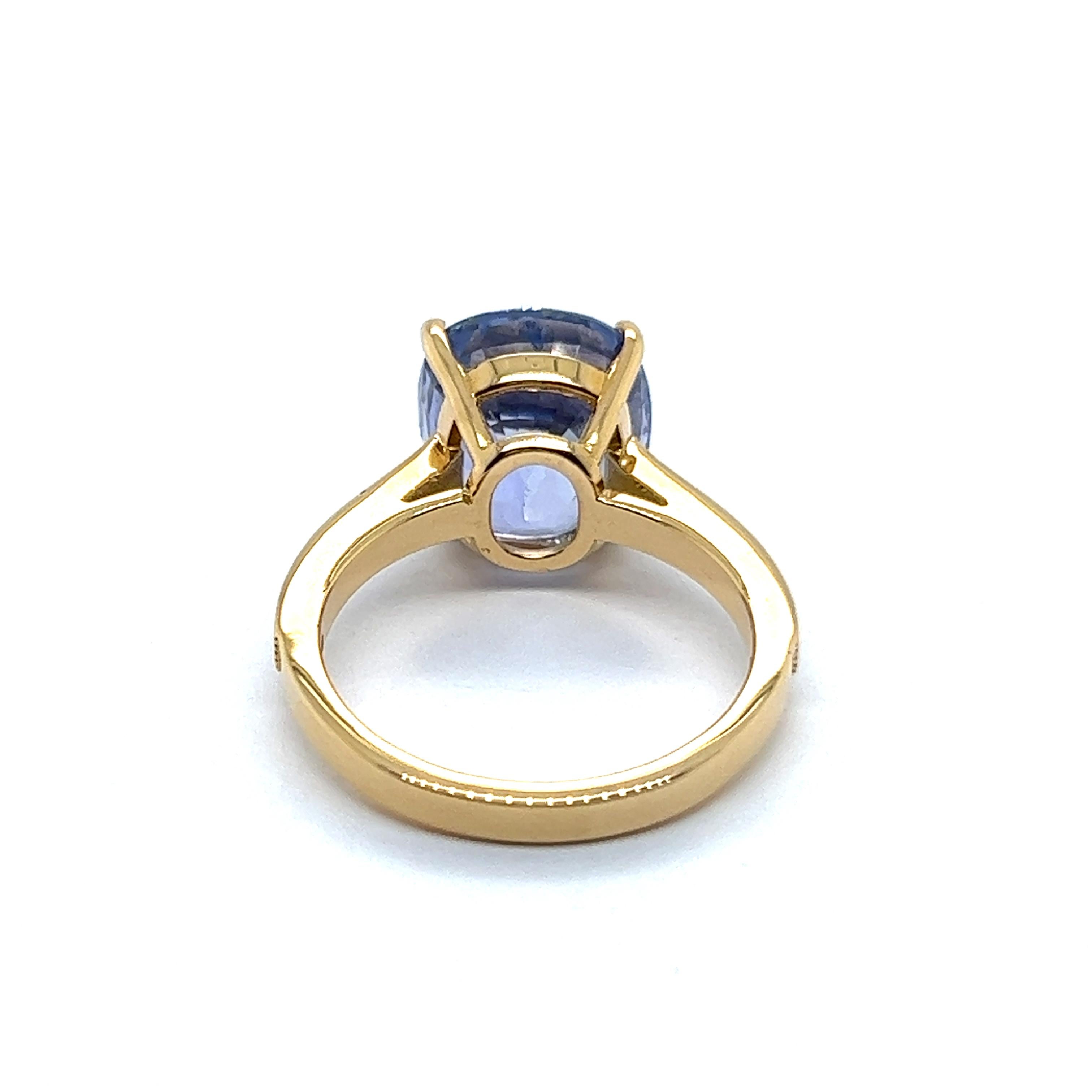 Cushion Cut Blue Sapphire NTE Ring with Diamonds in Yellow 18 Karat Gold For Sale