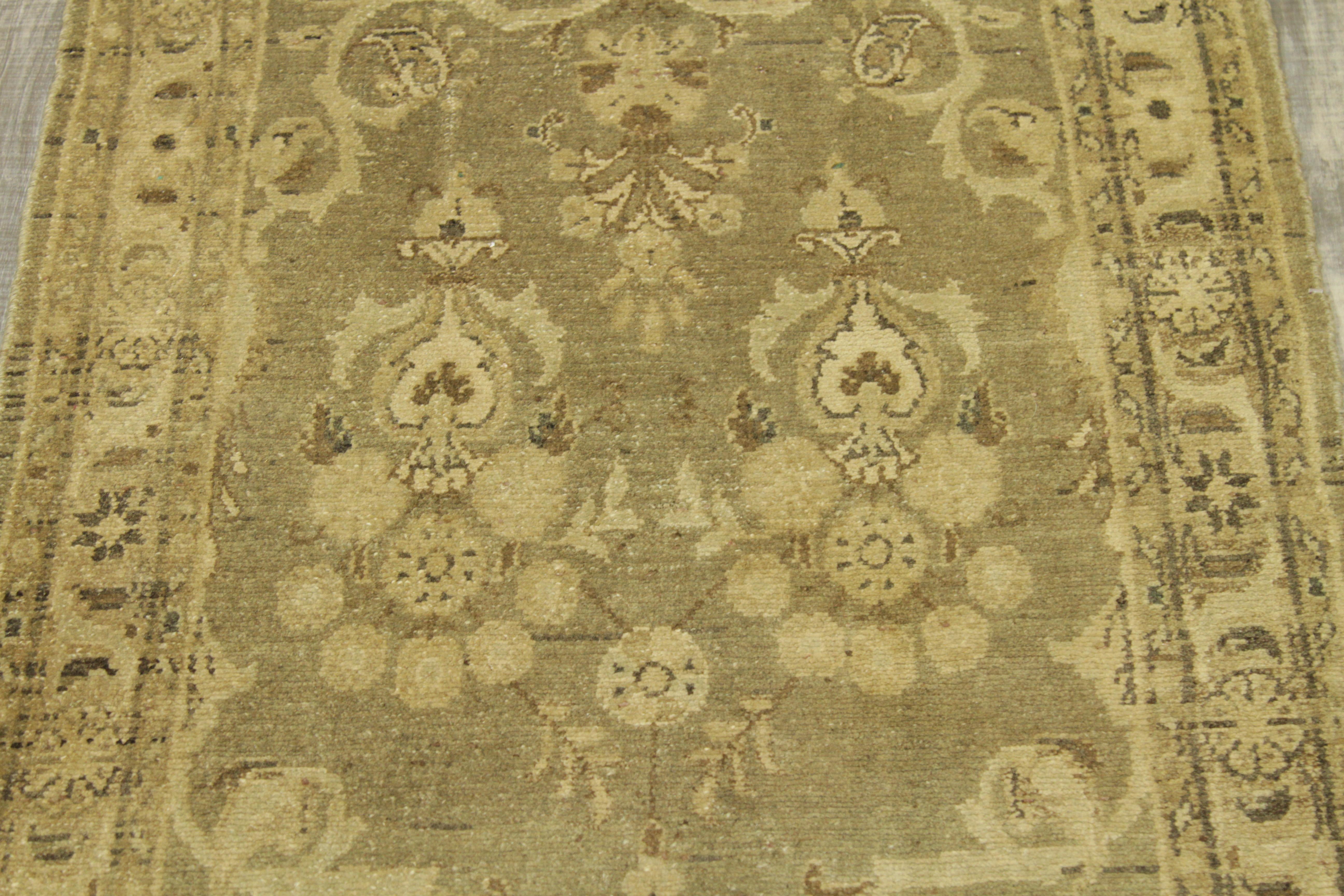 Antique Persian Rug Filled with Hamedan Design Patterns from the 1950s For Sale 10