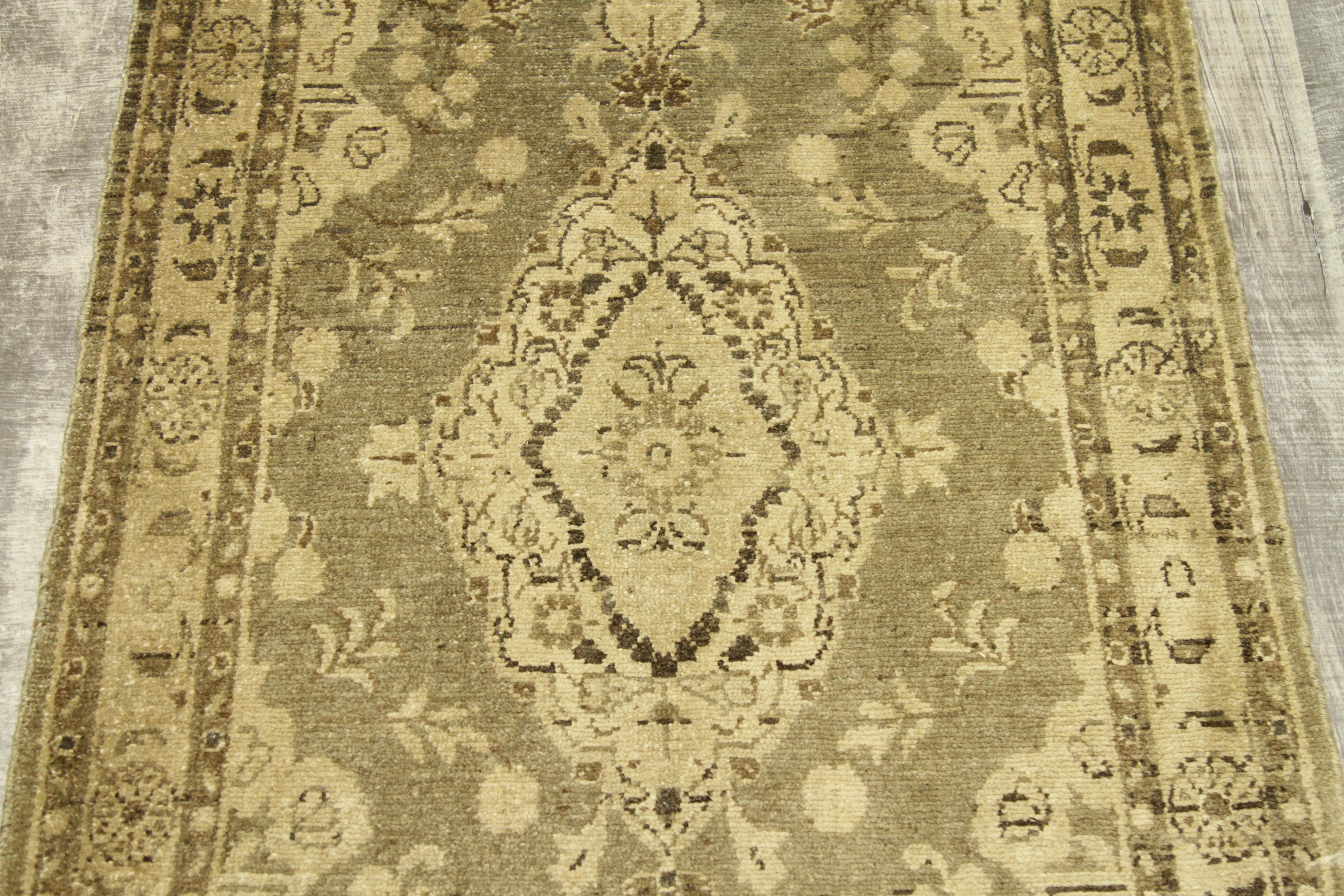 Antique Persian Rug Filled with Hamedan Design Patterns from the 1950s For Sale 11