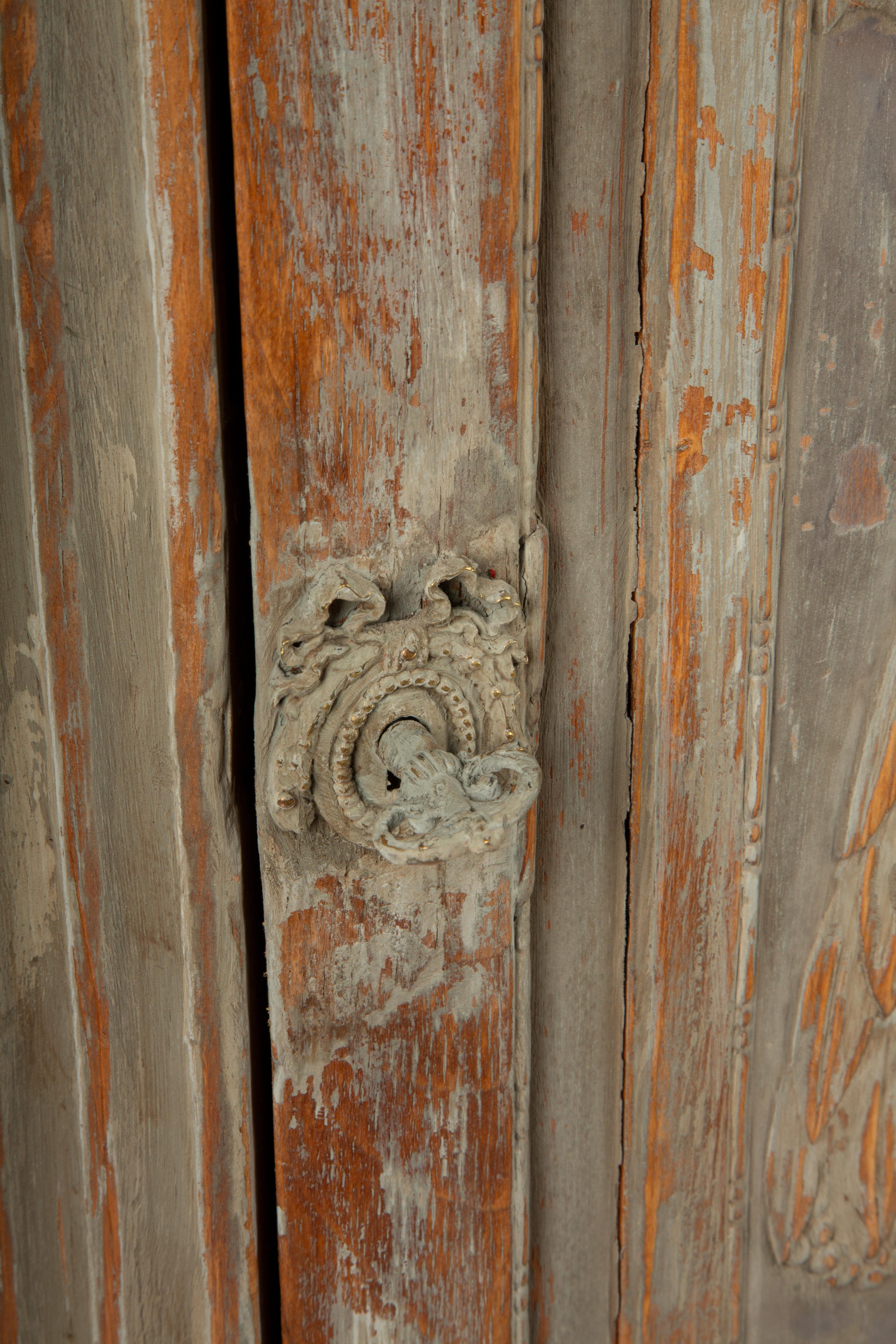 Intricately Carved 18th/19th-Century Gustavian Corner Cabinet with Marble Top 3