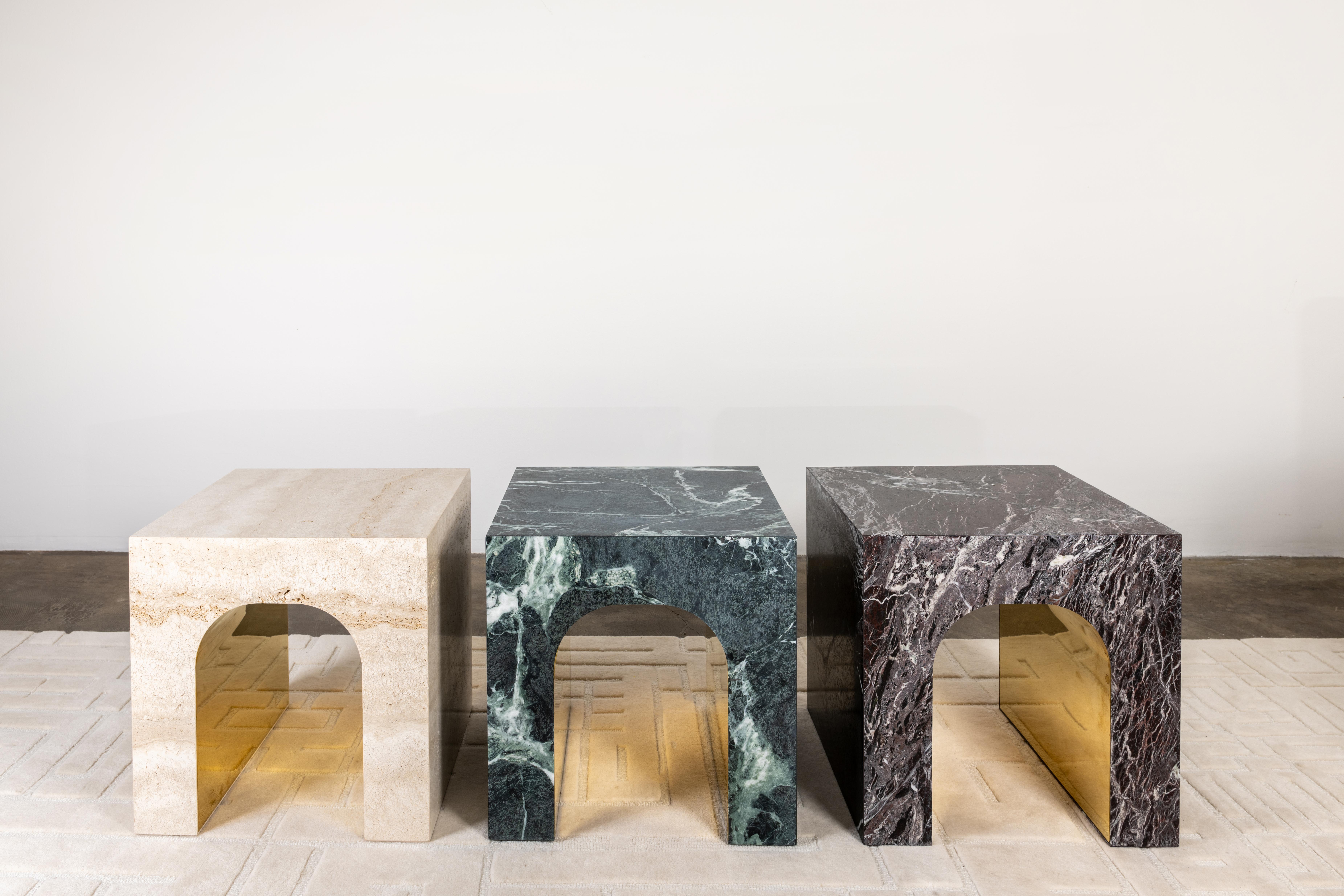 NU - Table basse en marbre et laiton, faite à la main Neuf - En vente à Milano, IT