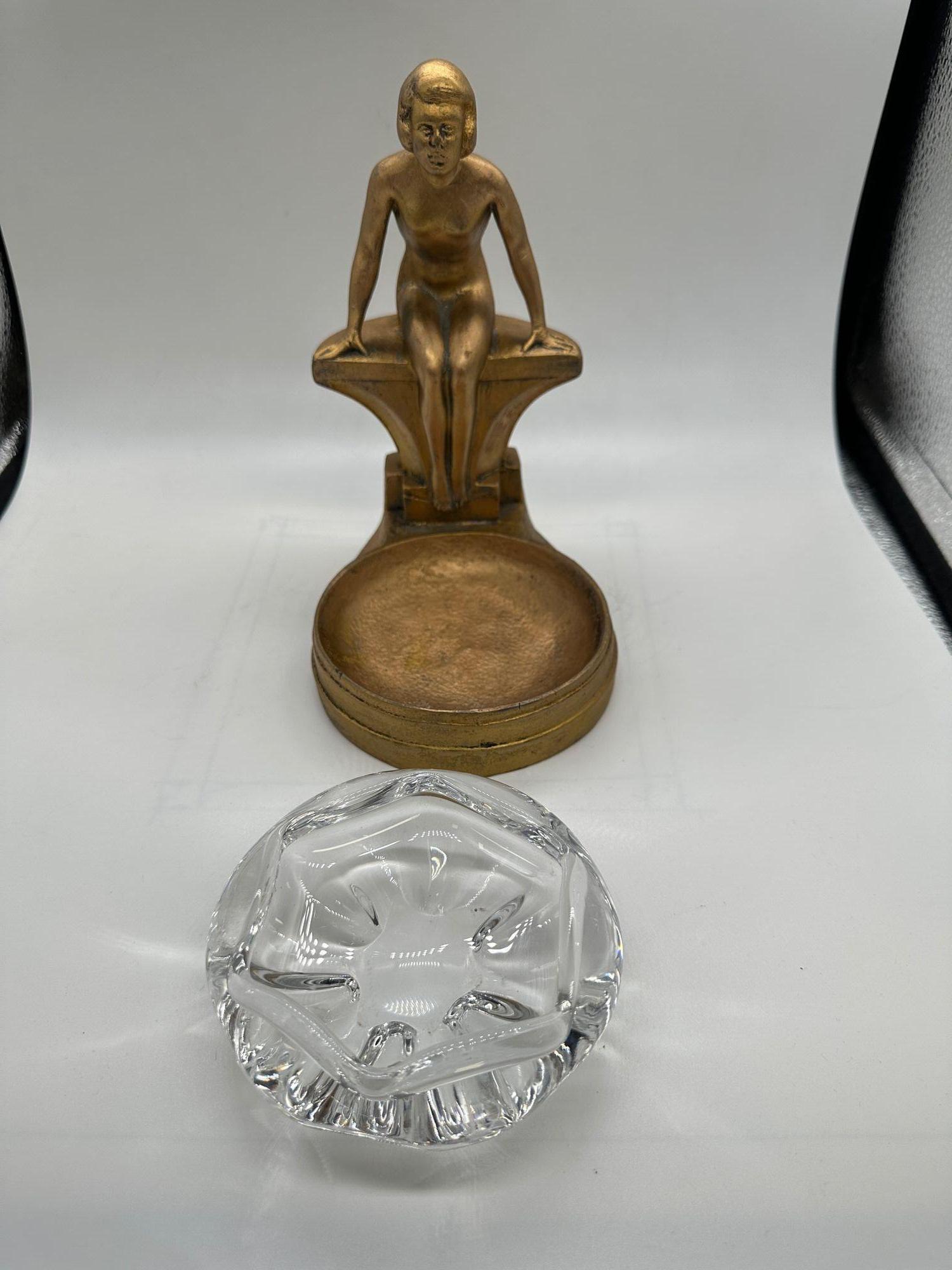 Nuart Art Deco Nude Woman Seated Over a Pool Bronze and Crystal Ashtray For Sale 2