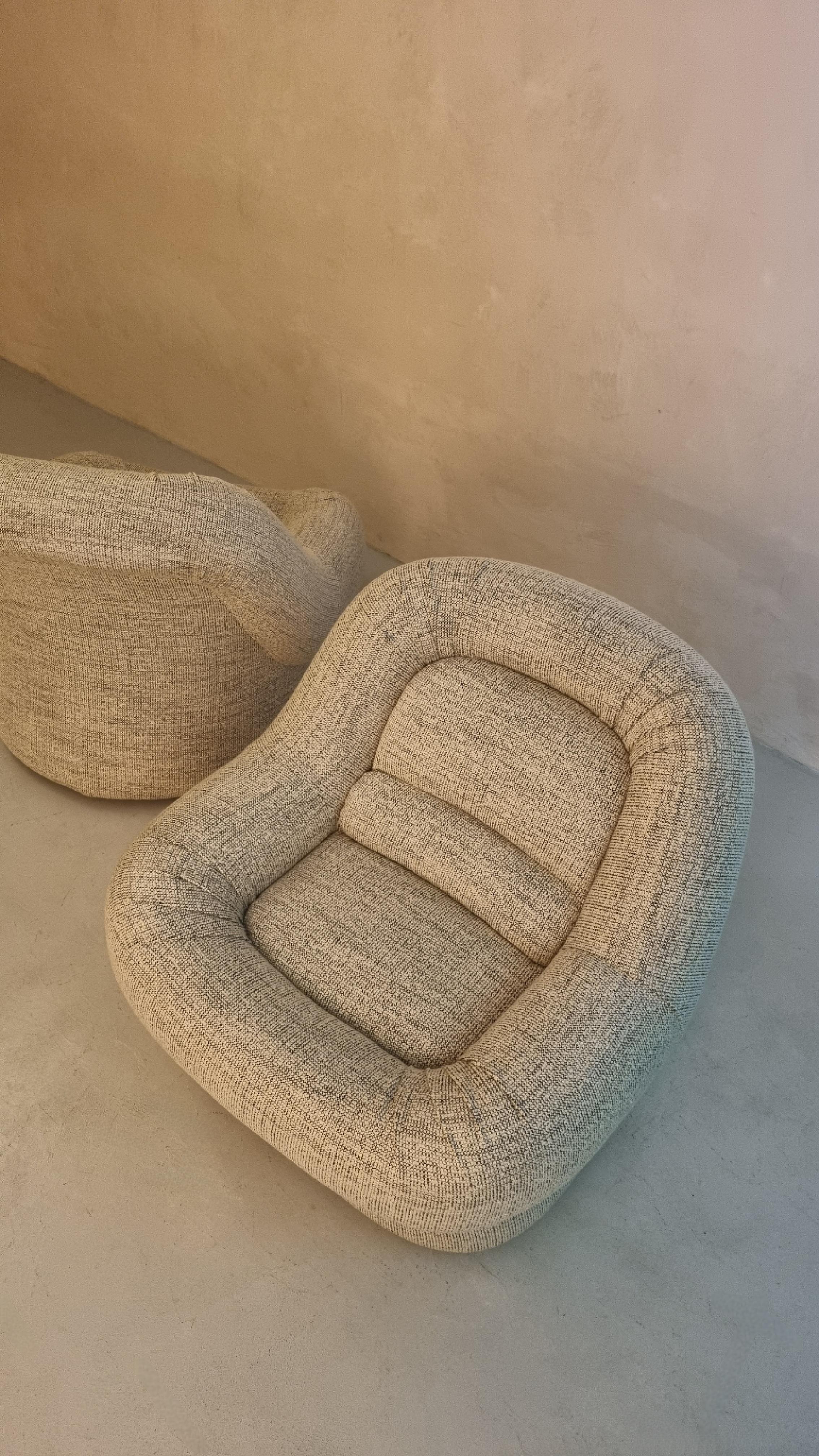 Rivestimento Nuava armchairs designed by Emilio Guarnacci & Felix Padovano for 1P 1969