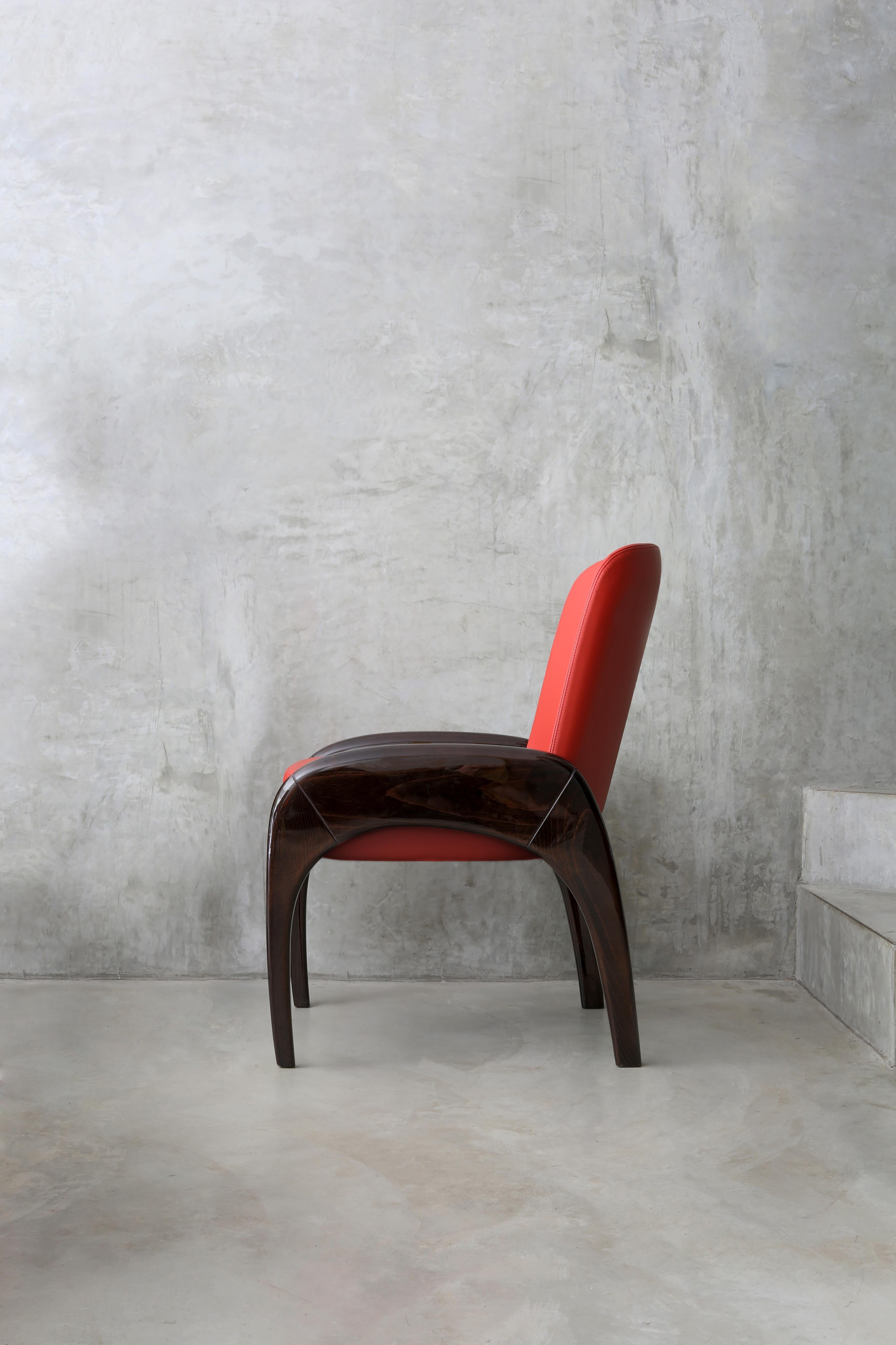 Nuba, the Chair in Leather with Legs in Glossy Lacquered Solid Ash For Sale 3
