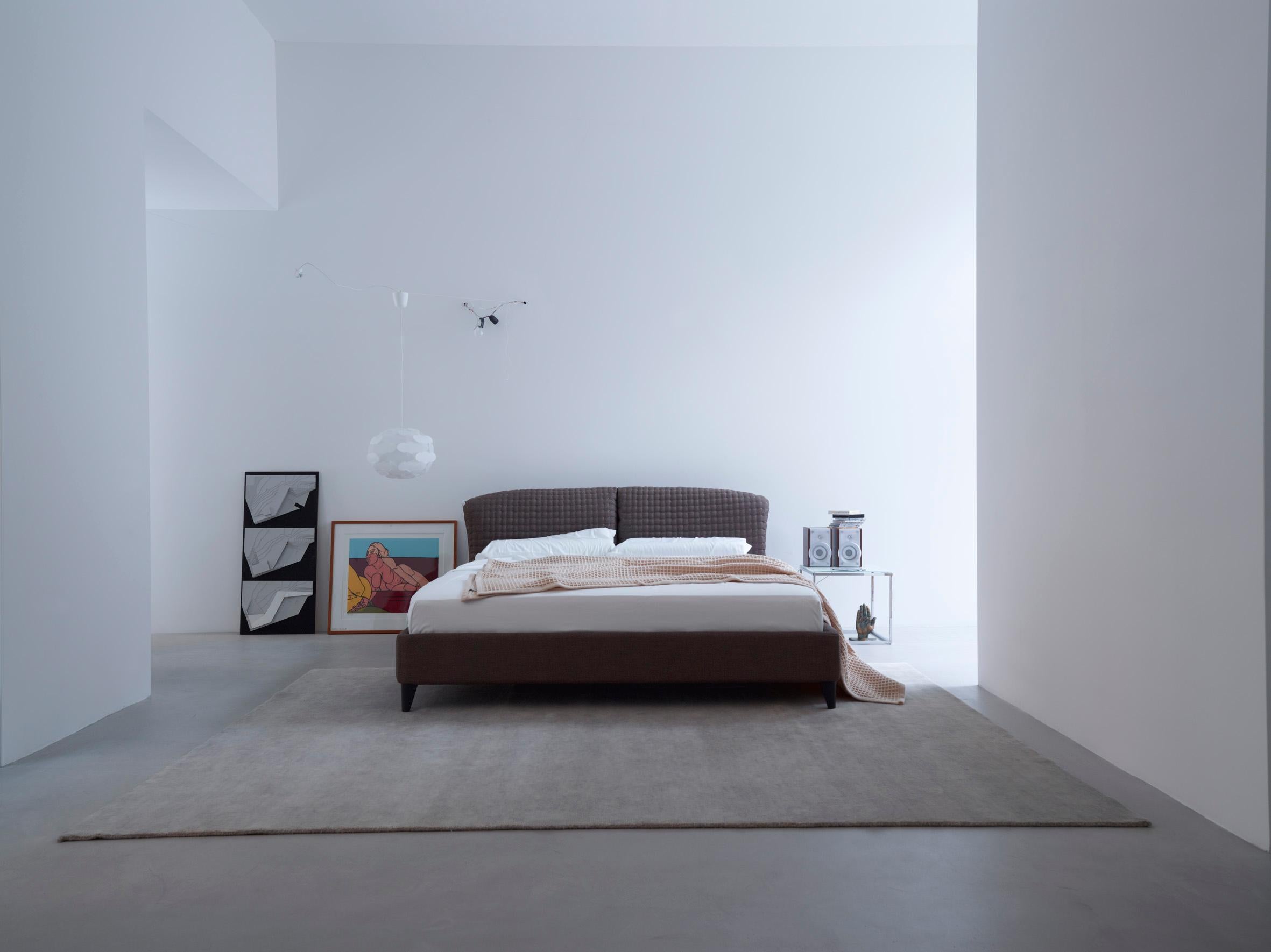 Modern Nube Italia Flatter Bed in Variations of Gray and White Fabric by Antonio Nicoli For Sale