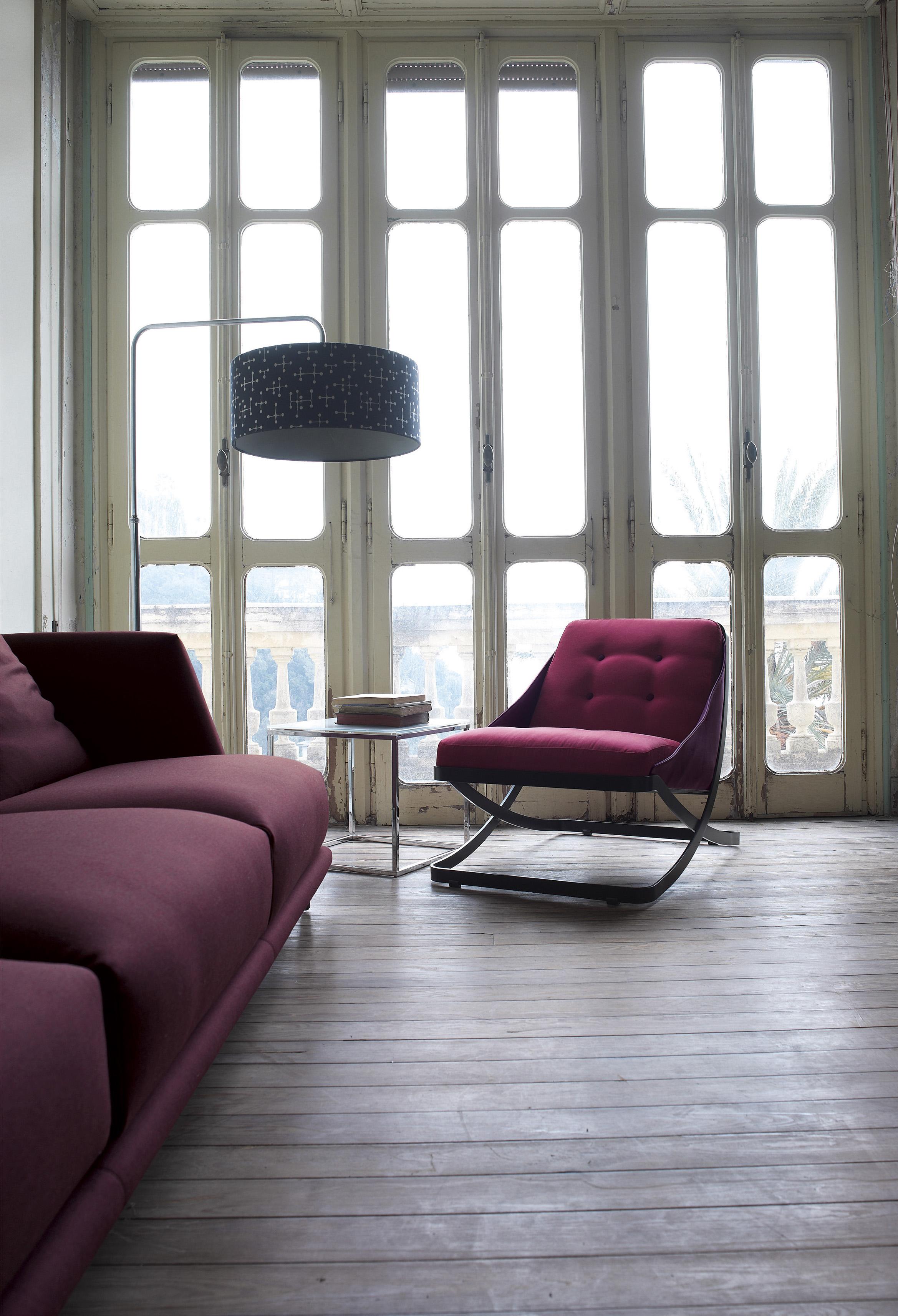 Nube Italia-Sessel mit braunem und schwarzem Stoff von Carlo Colombo (Italienisch) im Angebot