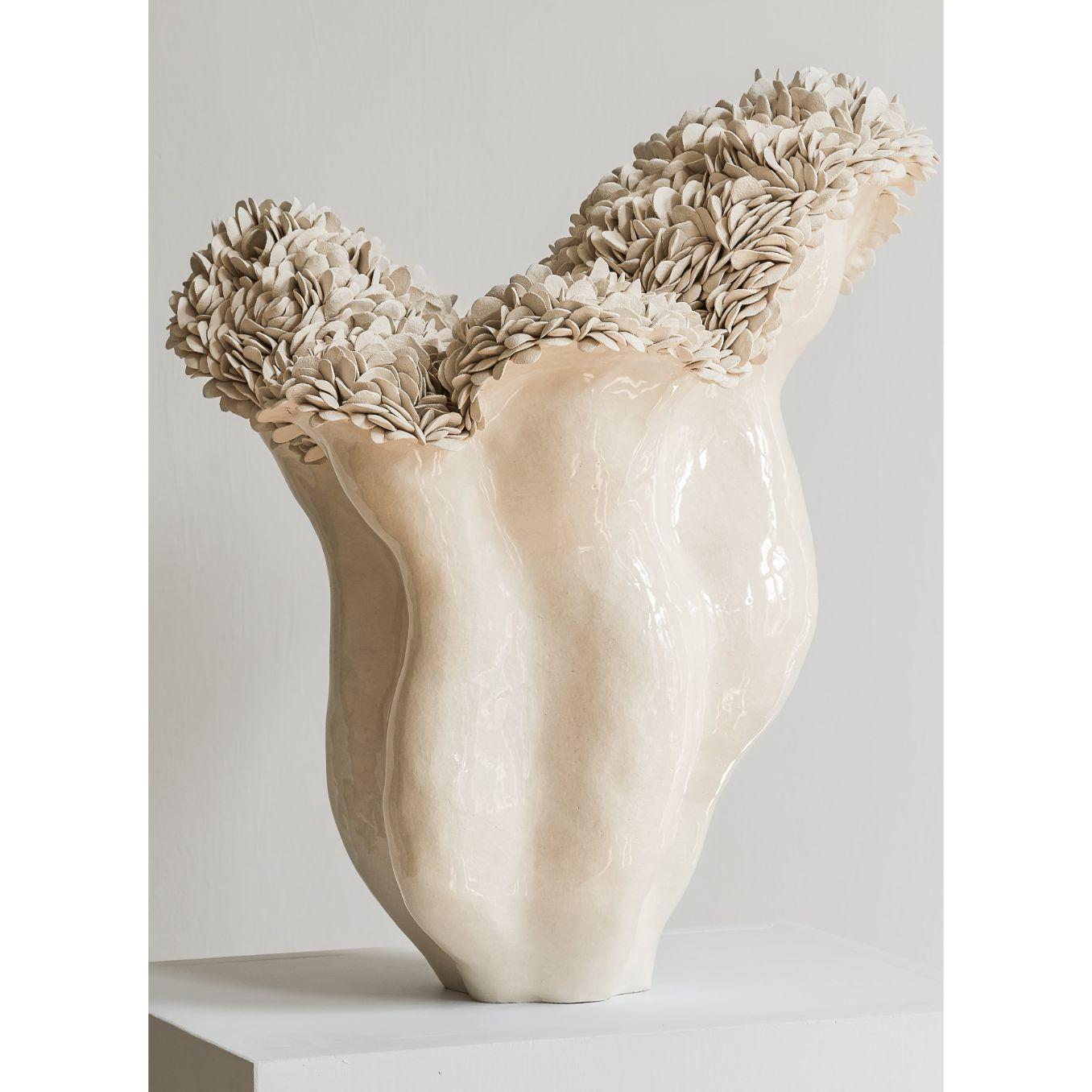 Nubes tall sculpture by Hanna Heino
Dimensions: D 35 x W 40 x H 50 cm
Materials: Handbuilt, stoneware clay, transparent glaze 
Also available in different dimensions. 


Hanna Heino is a contemporary clay artist from Finland known for her