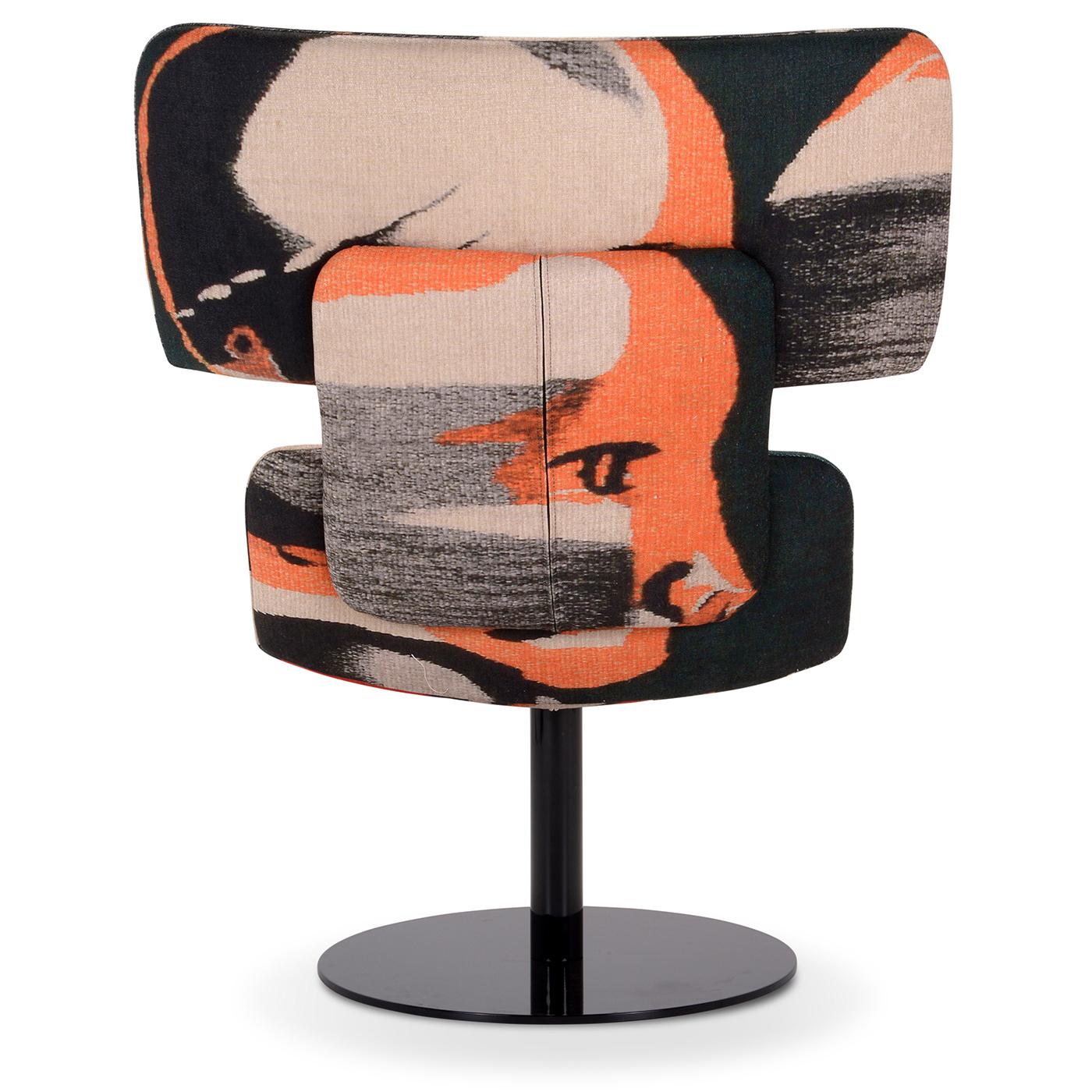 Nubia Einzigartiger drehbarer Sessel von Debonademeo Studio (Italienisch) im Angebot