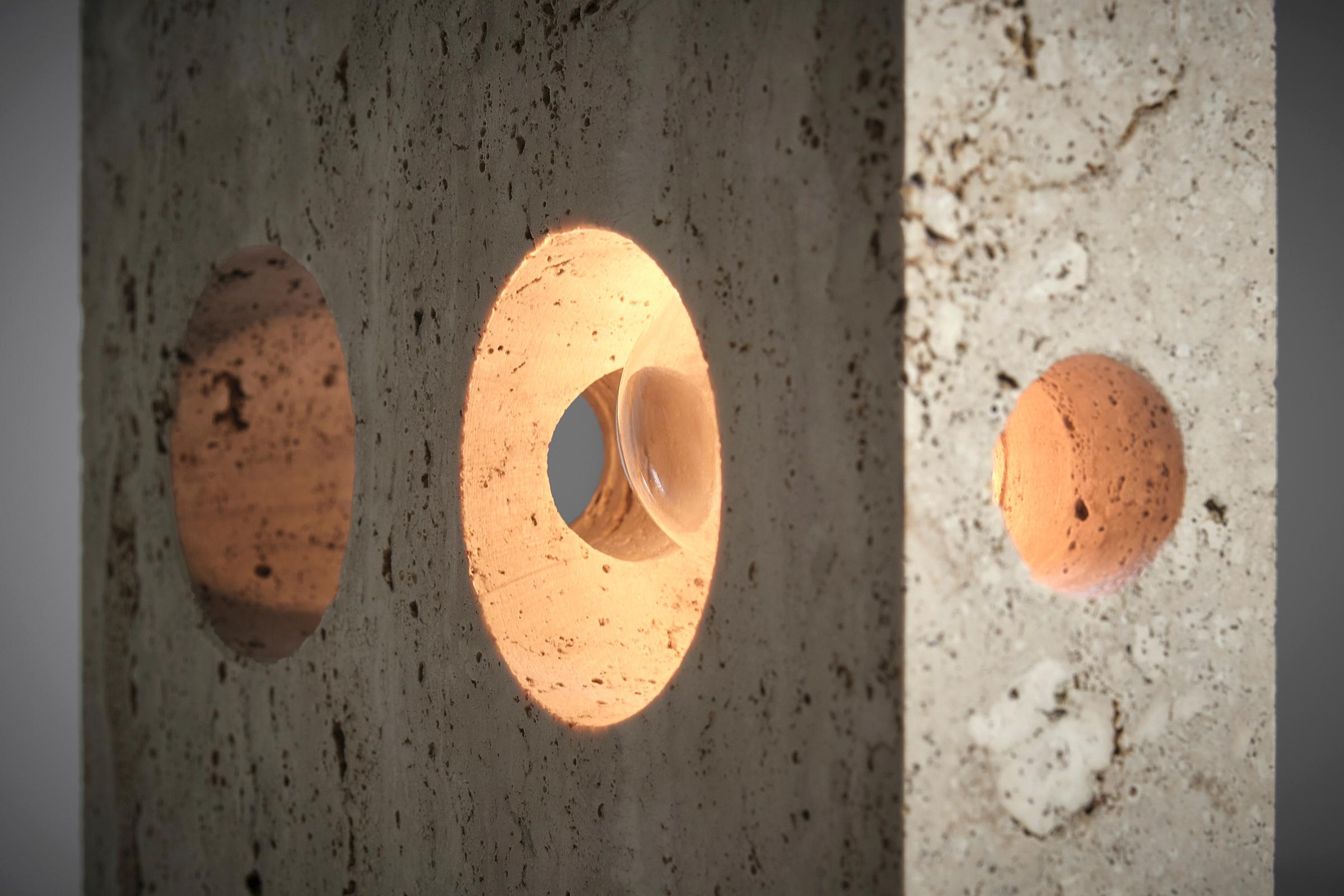 Mid-Century Modern Nucleo Sormani Travertine table lamp, Italy ca. 1970 For Sale