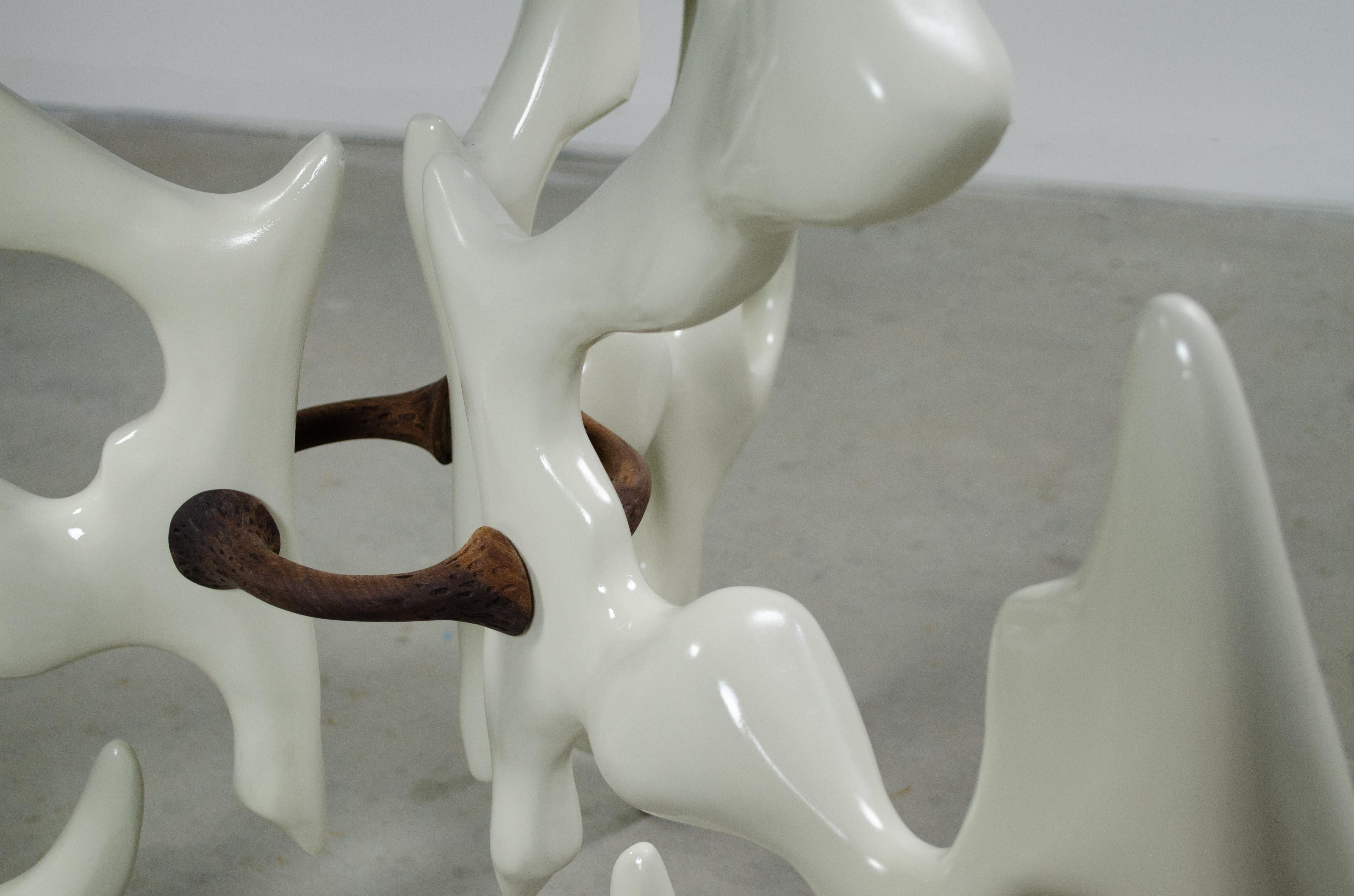 Moderne Nucleus- Table jardinière Mobilier sculptural en forme d'os en vente