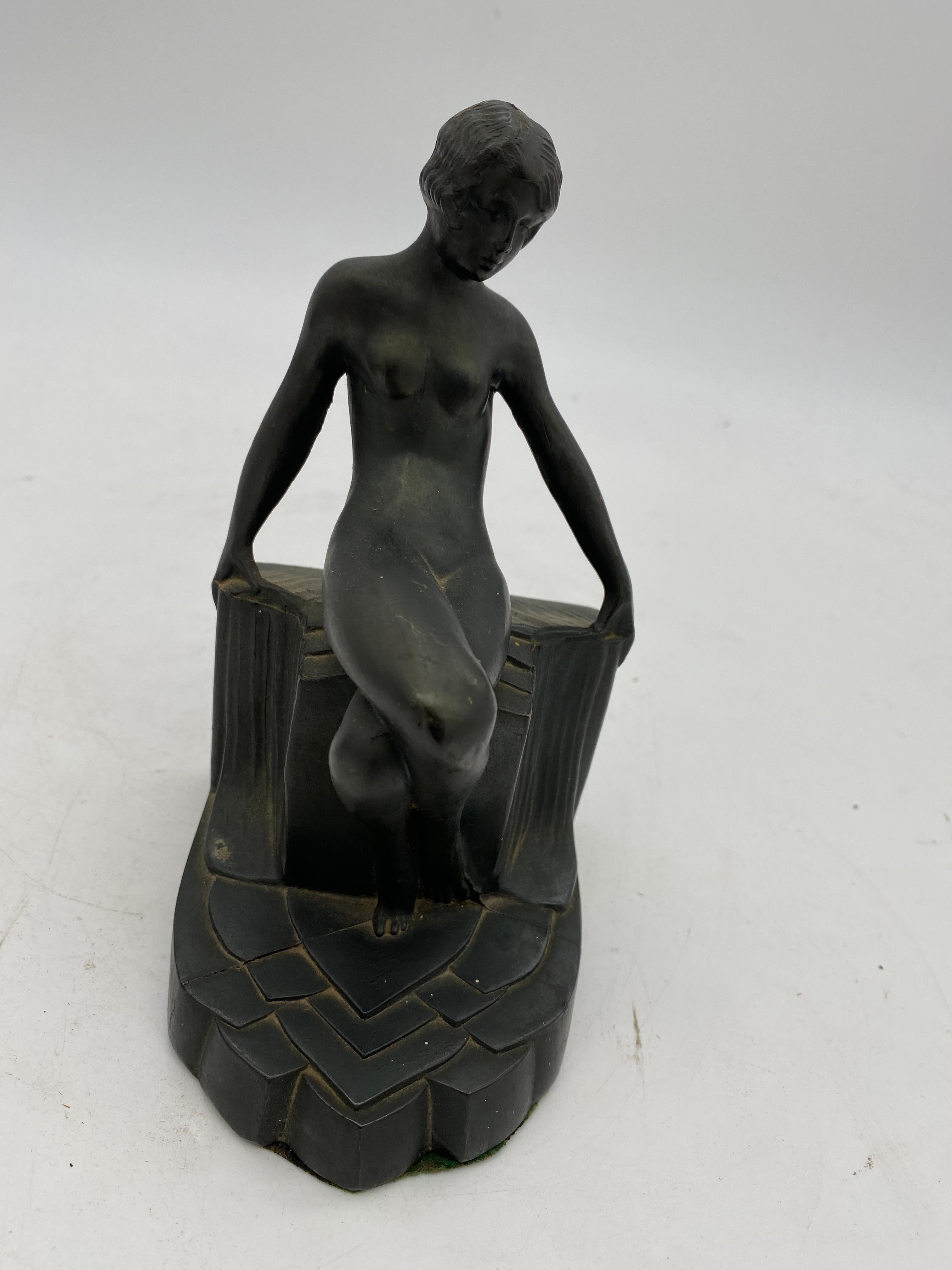 Nude Art Deco Flapper Girl Spelter Metal Bookends by Nuart, Pair In Excellent Condition For Sale In Van Nuys, CA