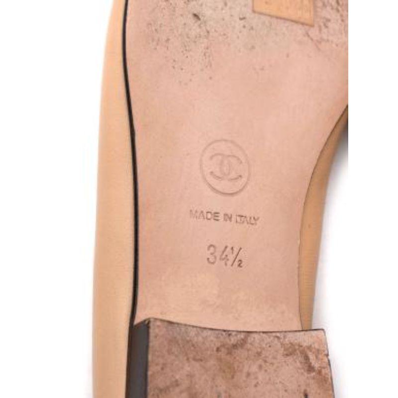 Nude-beige & black leather CC toe cap ballerinas For Sale 1