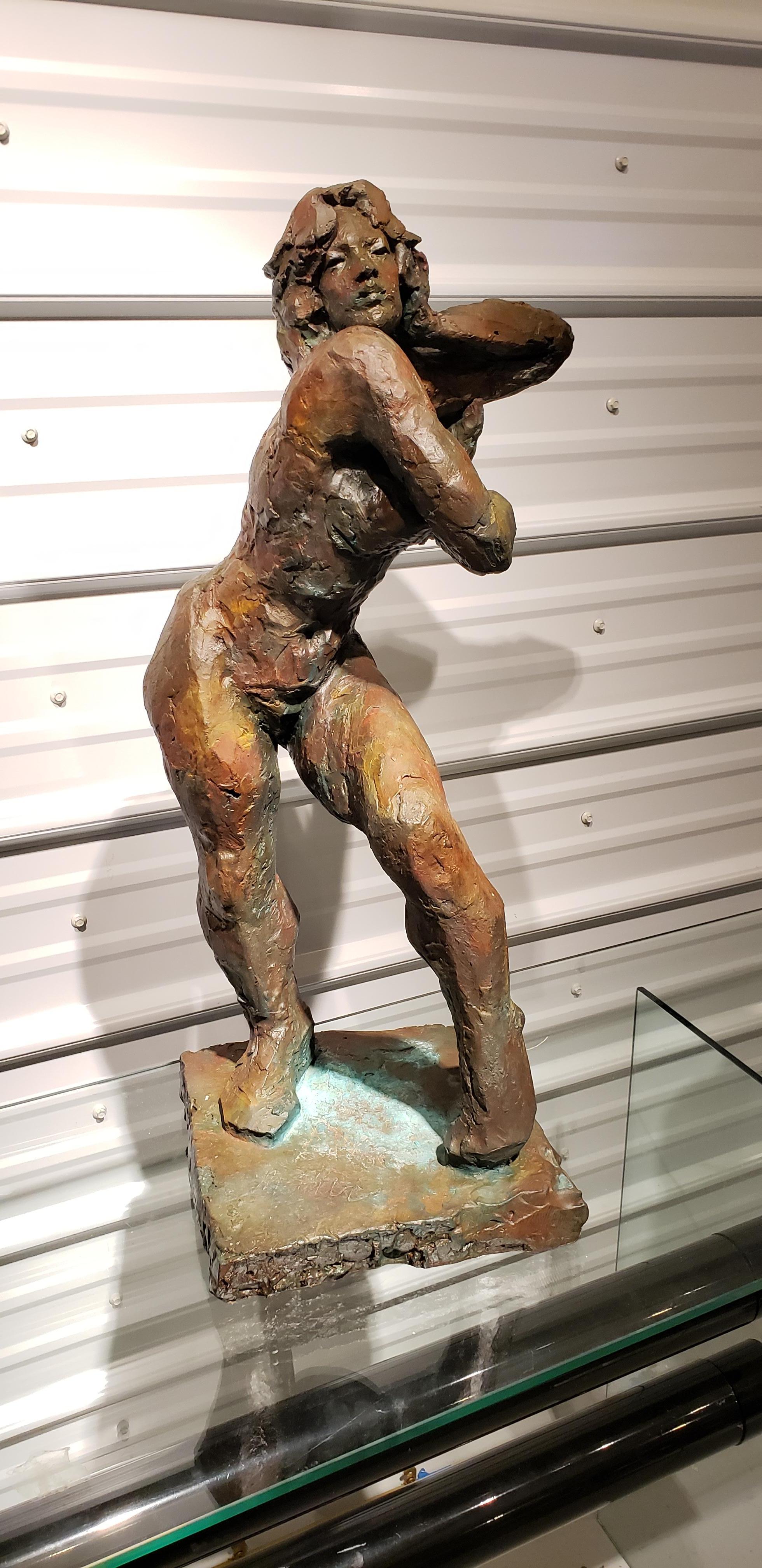 Nudefarbene Bronze-Skulptur von James Maher (Ende des 20. Jahrhunderts) im Angebot