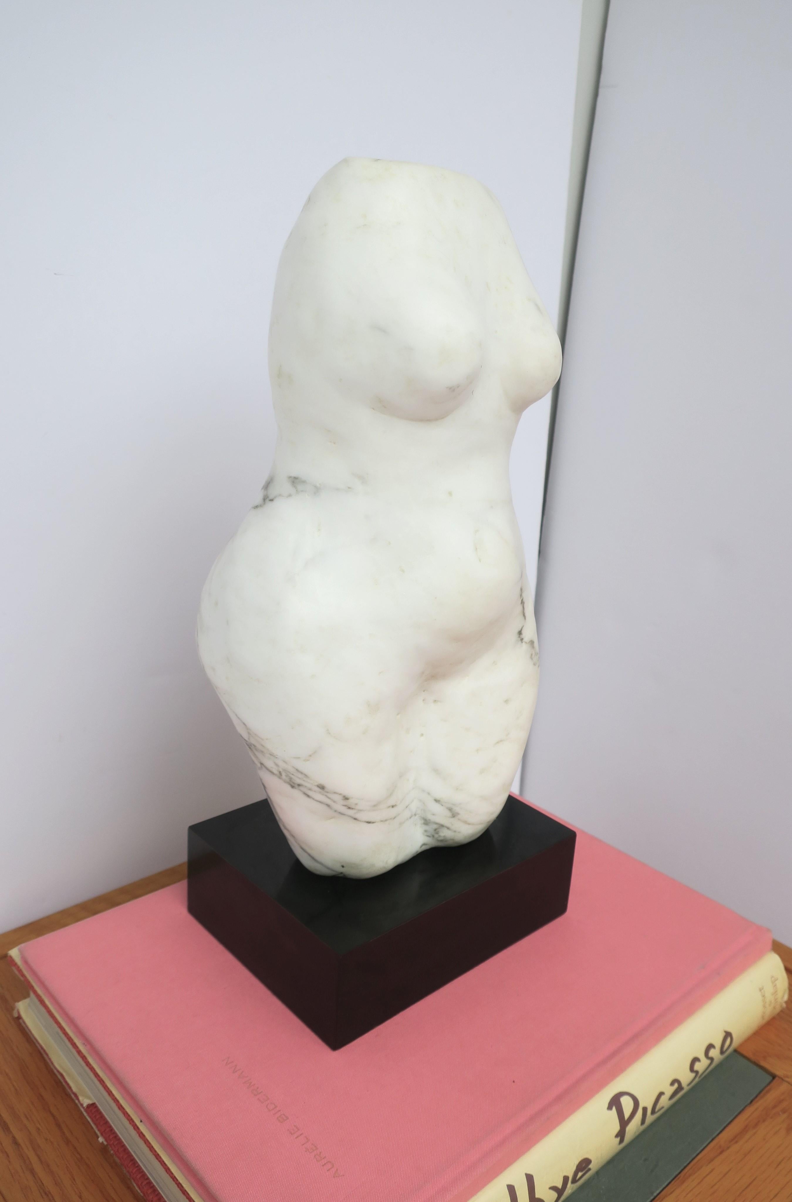Marble Female Sculpture  In Good Condition For Sale In New York, NY