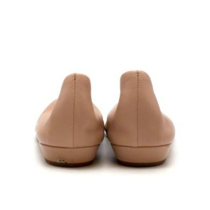 nude leather Almond flat pumps In Good Condition For Sale In London, GB