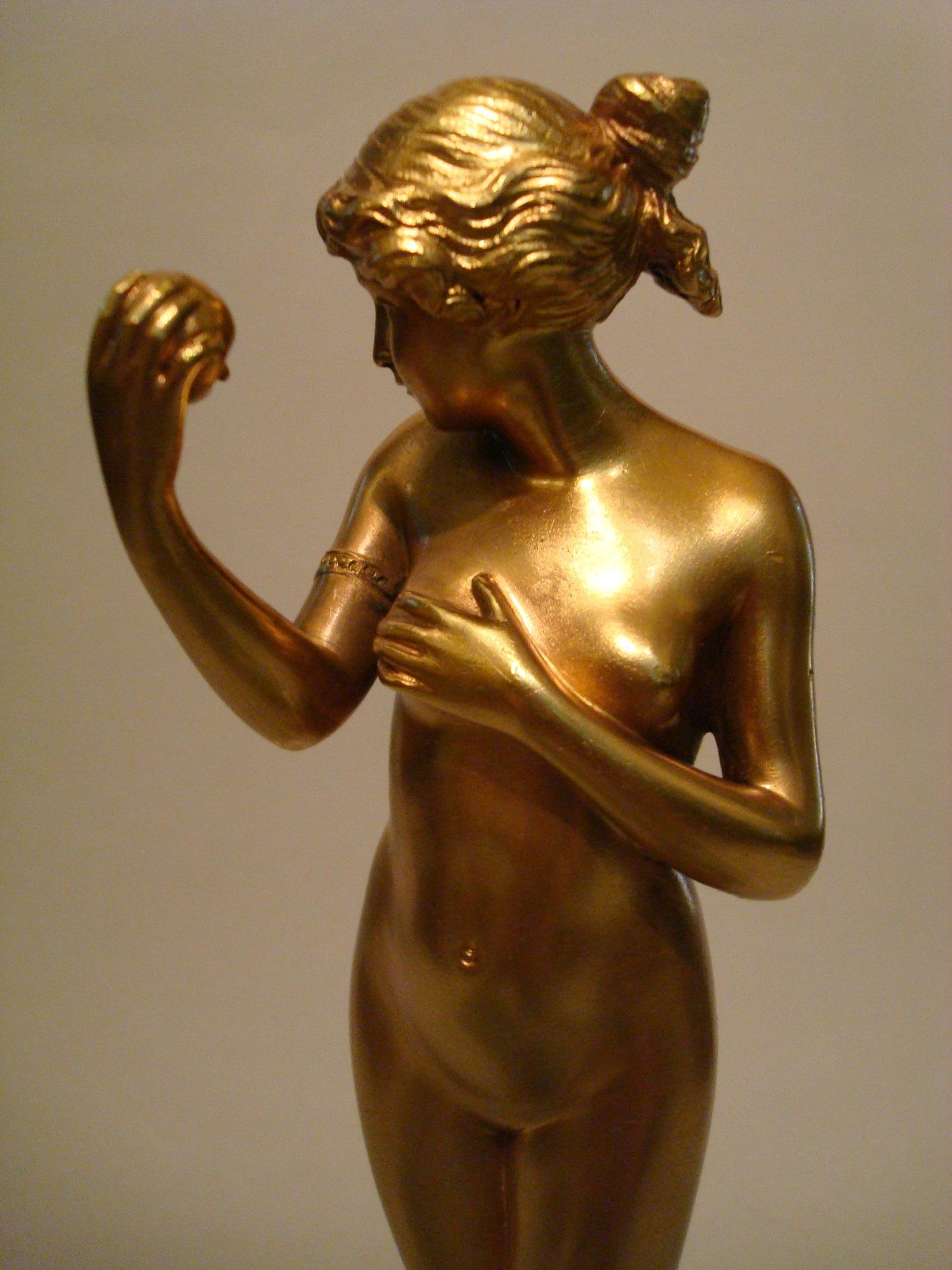 Nude Maiden Gilt Bronze Sculpture by Hans Keck, Germany 1900s In Good Condition In Buenos Aires, Olivos