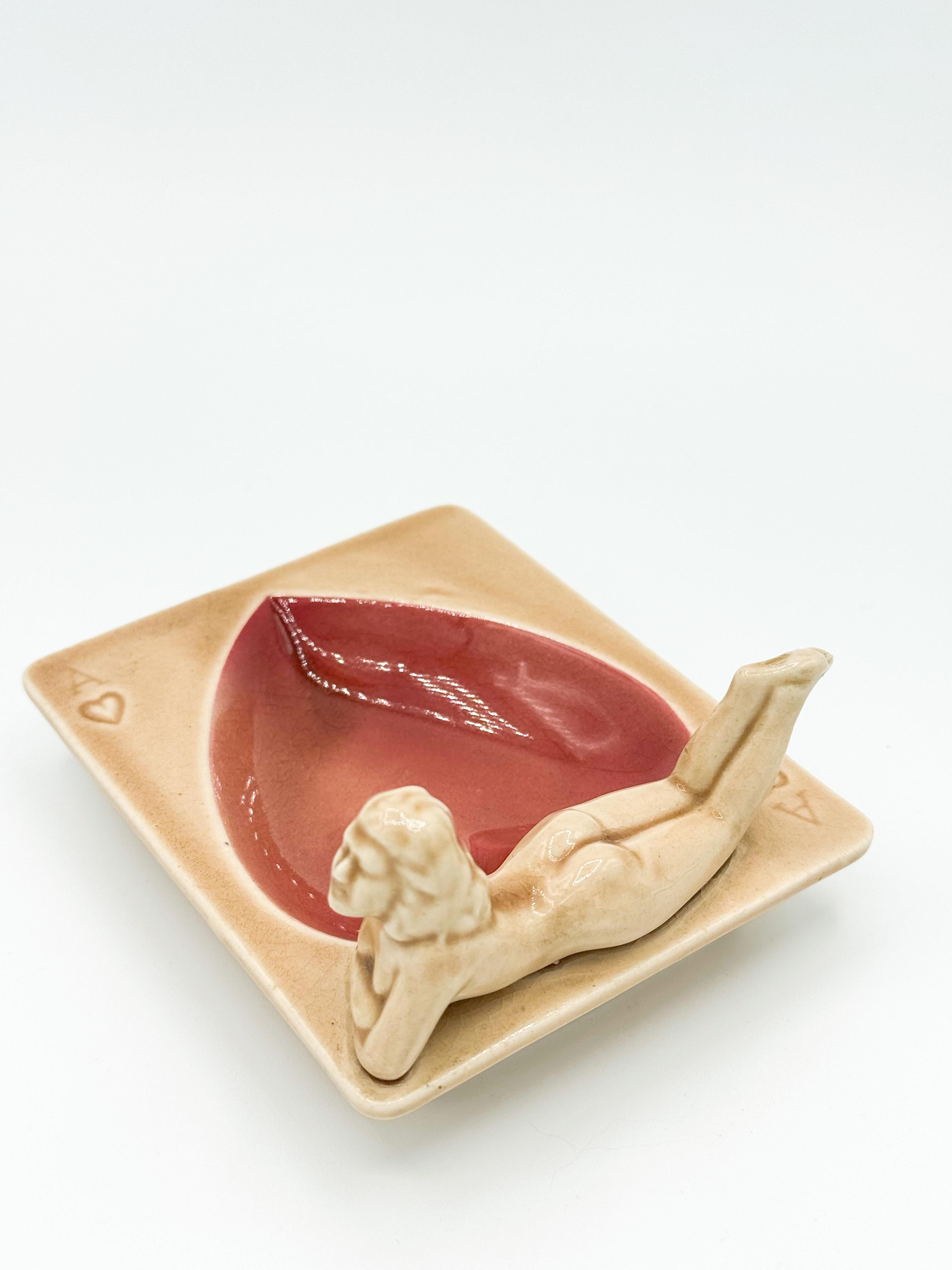 Nude Pin up Ceramic Deck Aces Card Ashtray Heart Ashtray by Stafford Japan In Good Condition In Toronto, CA