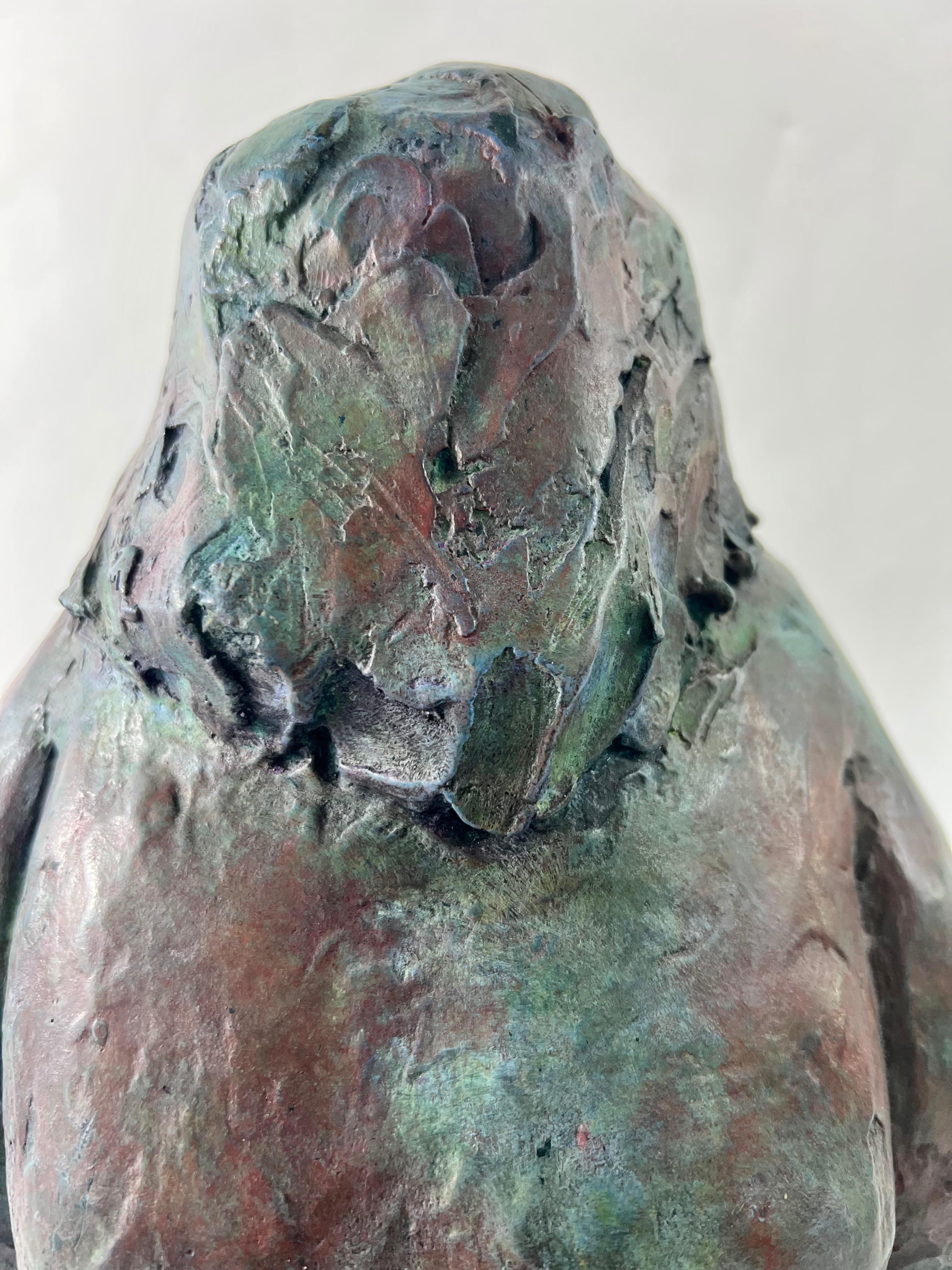 Sculpture en bronze d'une femme nue assise de James Patrick Maher  en vente 5