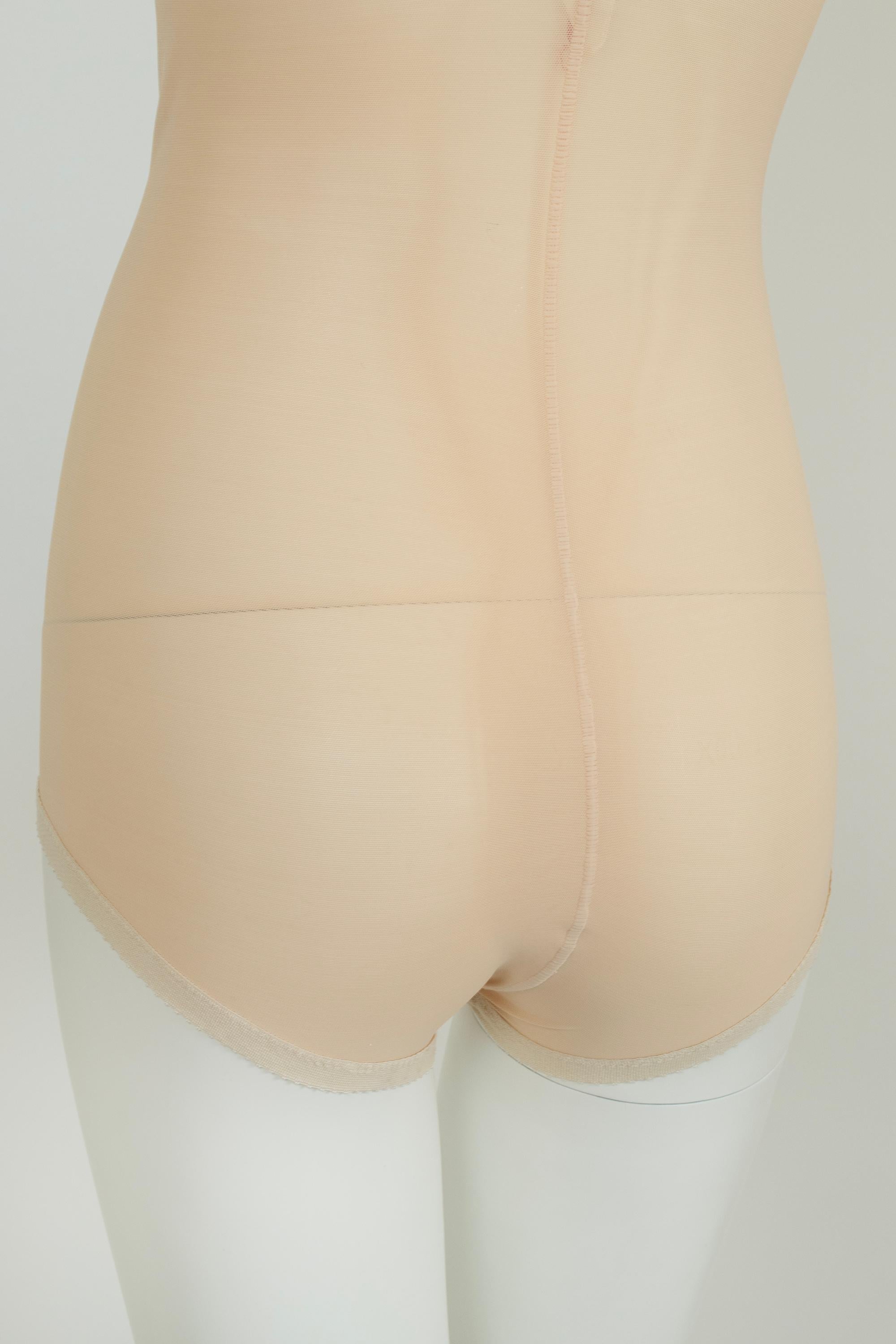 Nude Soft Full Girdle con reggiseno a cono Bullet e controllo della pancia - 34 C (Petite), 1950s in vendita 5