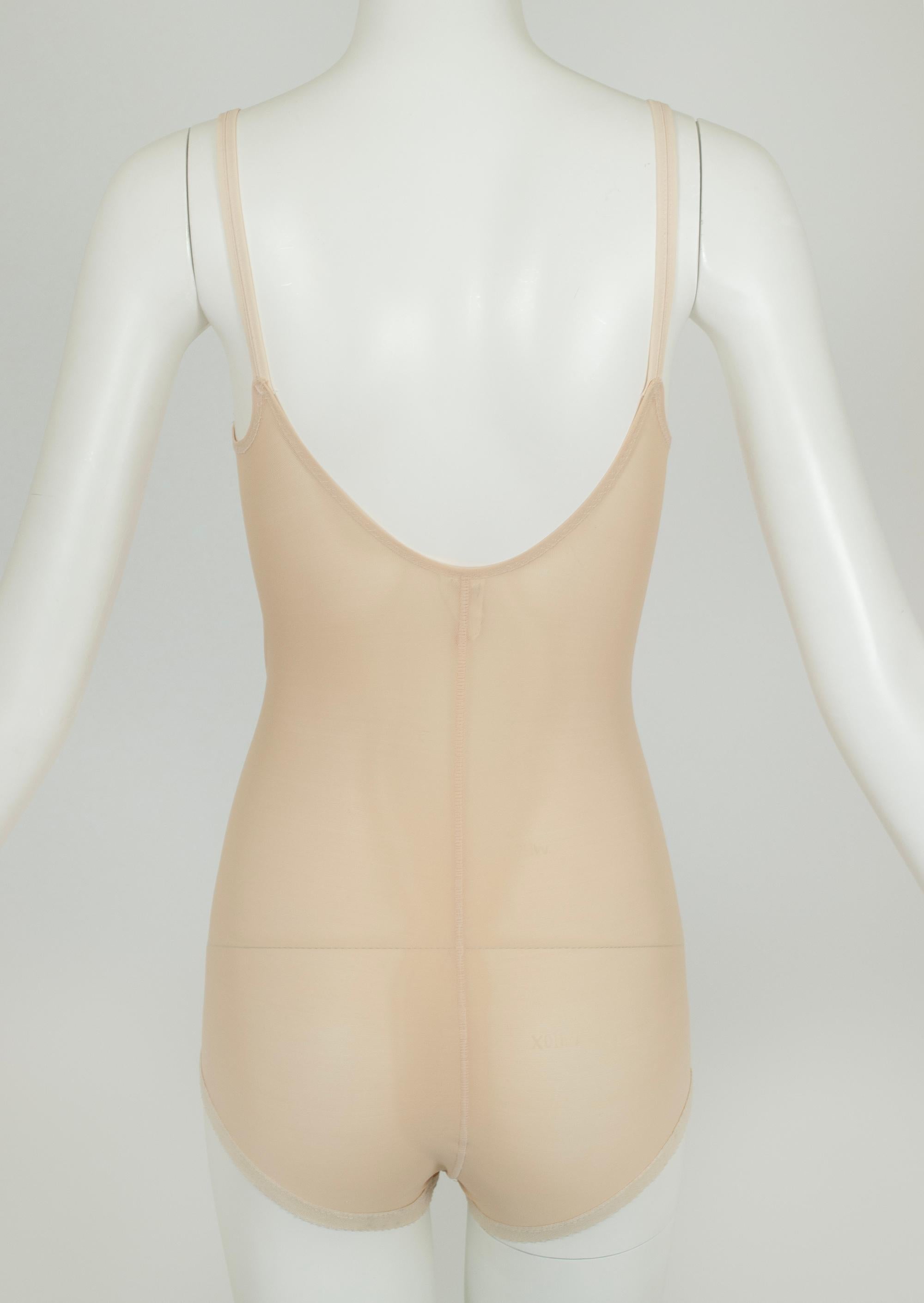 Nude Soft Full Girdle con reggiseno a cono Bullet e controllo della pancia - 34 C (Petite), 1950s In condizioni buone in vendita a Tucson, AZ