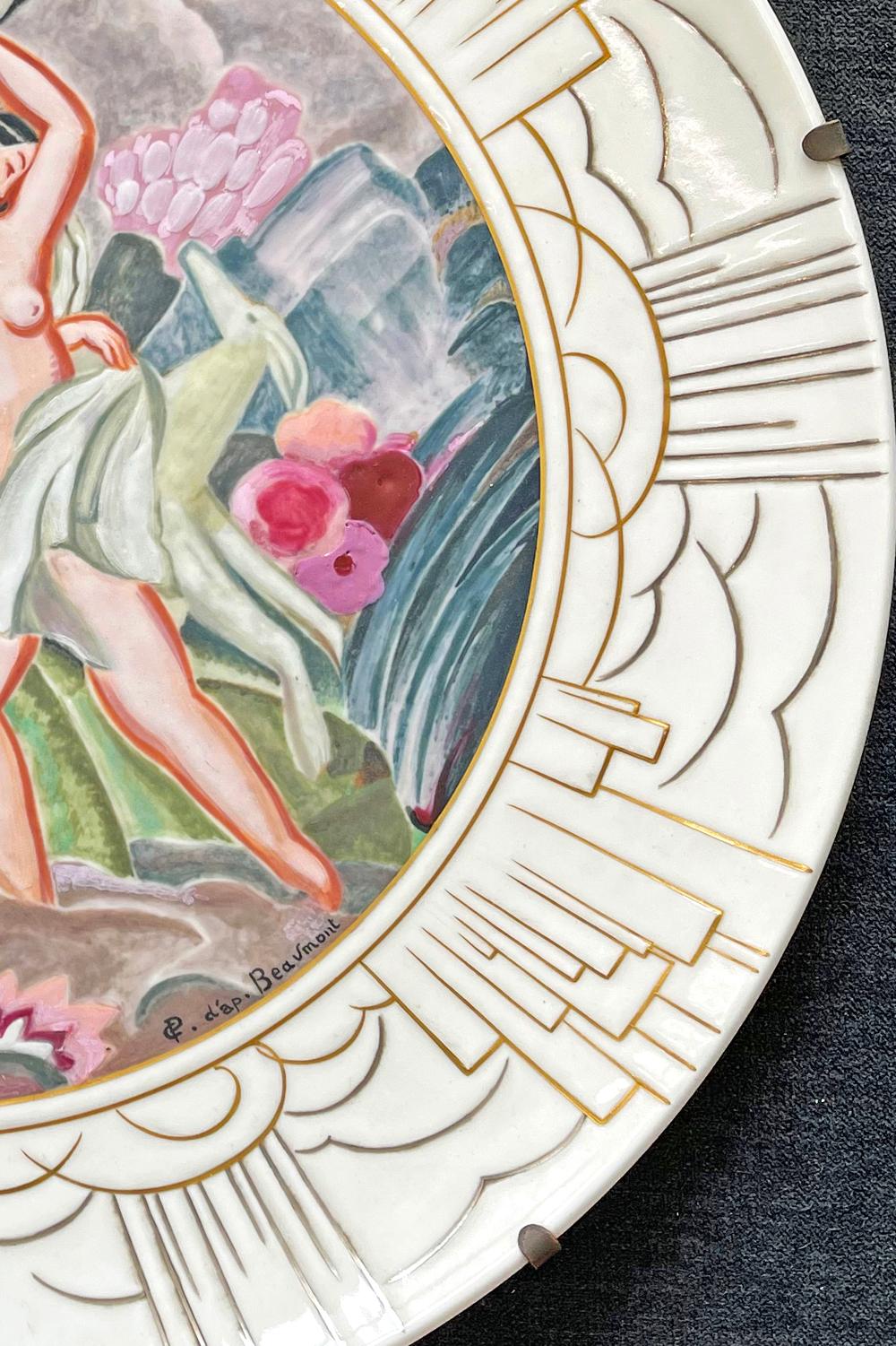 Spektakuläre Wandschale „Nudes in Paradise“ im Hochstil im Art-déco-Stil von Sevres (Art déco) im Angebot