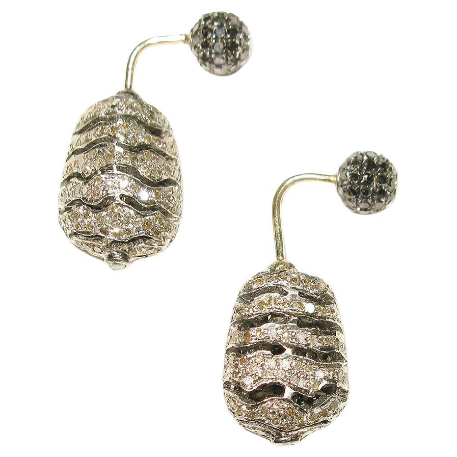 Boucles d'oreilles tunnel à diamants pavés en forme de pépites en vente