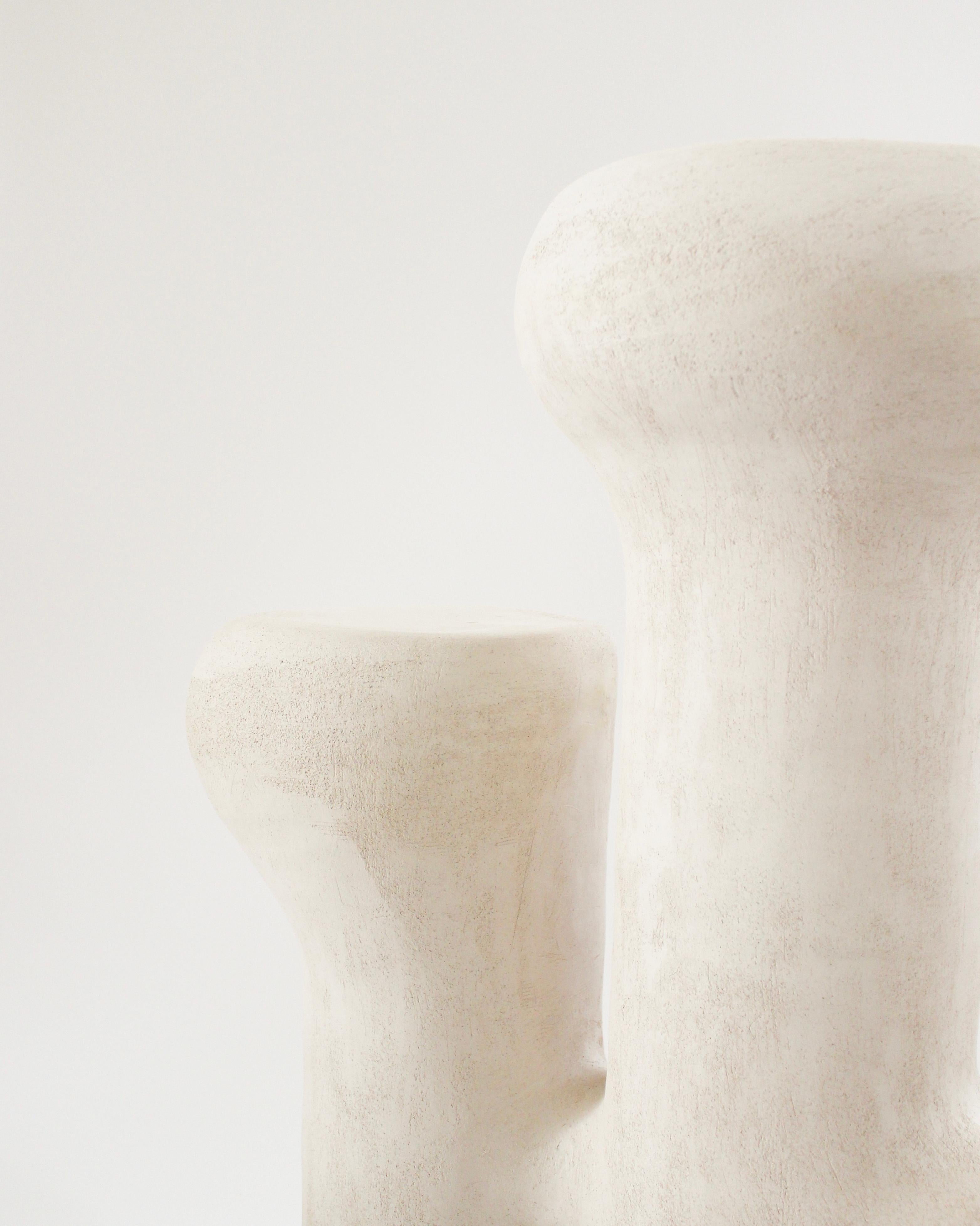 Nuit Blanche #30 Skulptur aus weißem Steingut von Elisa Uberti (Postmoderne) im Angebot