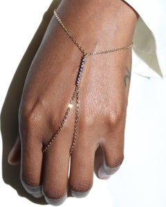 Nuit V-Line 14K Gold-gefüllte Handkette in Lila mit Kristallstab