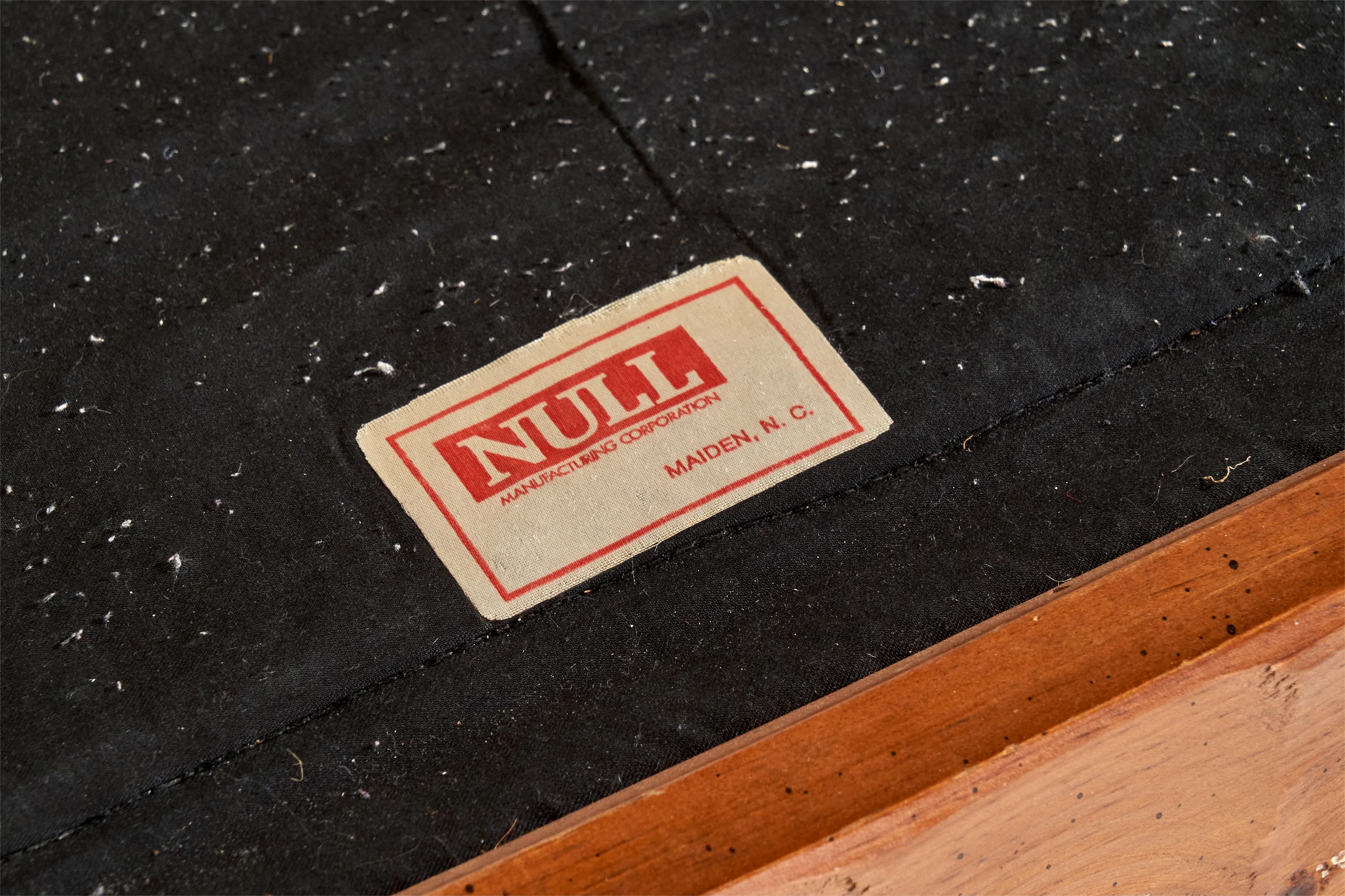 Null, fauteuil de salon avec ottoman, pin, tissu, États-Unis, 1970 en vente 7