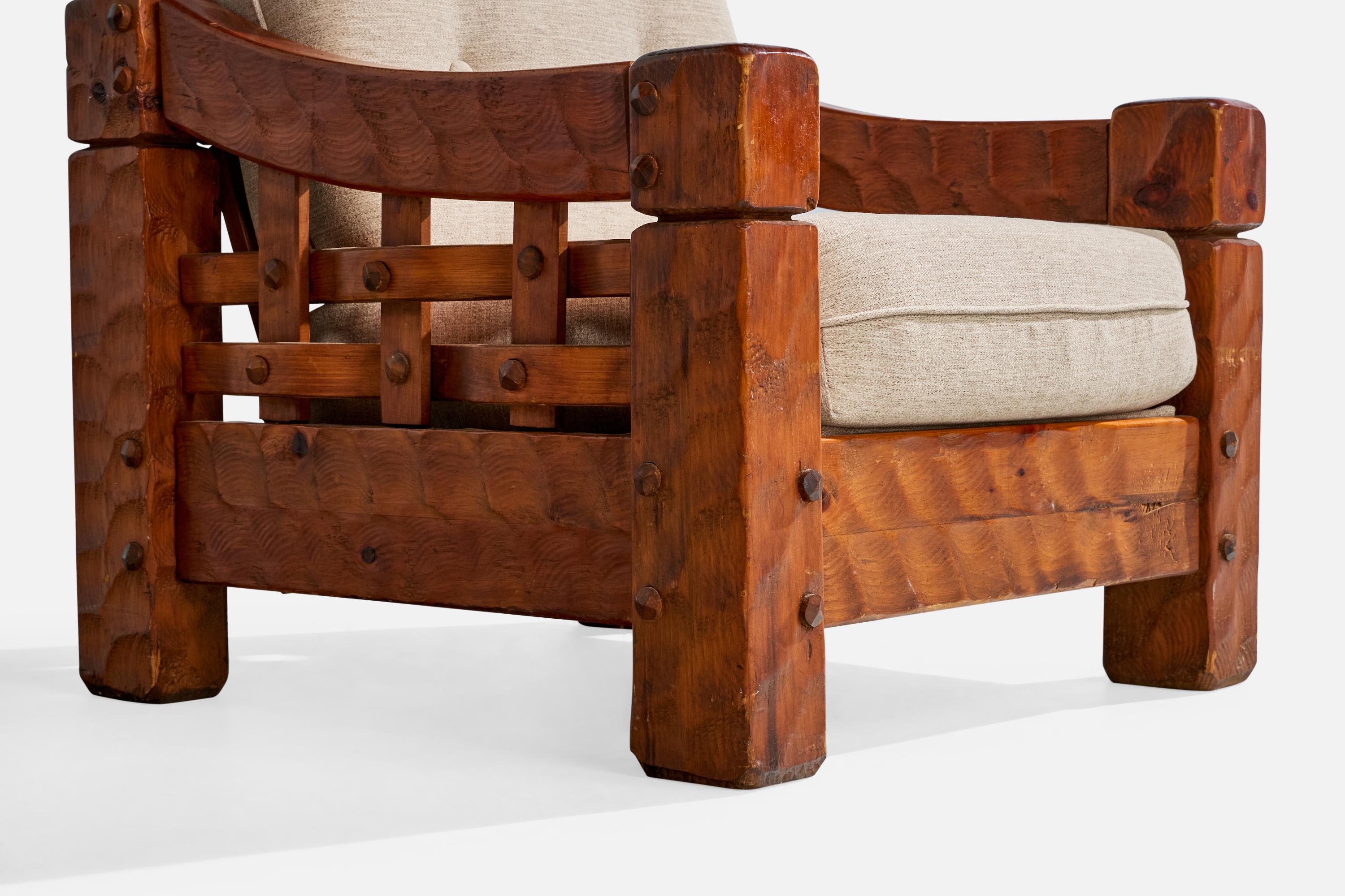Null, Lounge Chair With Ottoman, Pine, Fabric, USA, 1970s In Good Condition For Sale In High Point, NC