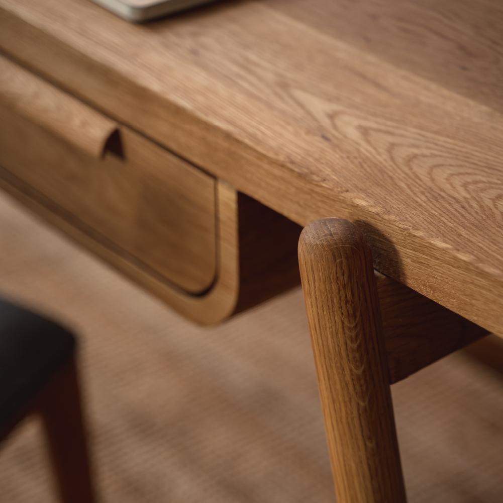 Null-Schreibtisch 160, Massivholz, Eichenholz, handgefertigt (21. Jahrhundert und zeitgenössisch) im Angebot
