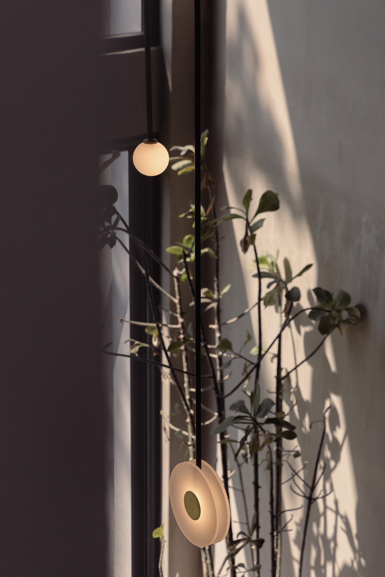 Lampada a sospensione Numa in acciaio e ottone annerito di Numa in vendita 4