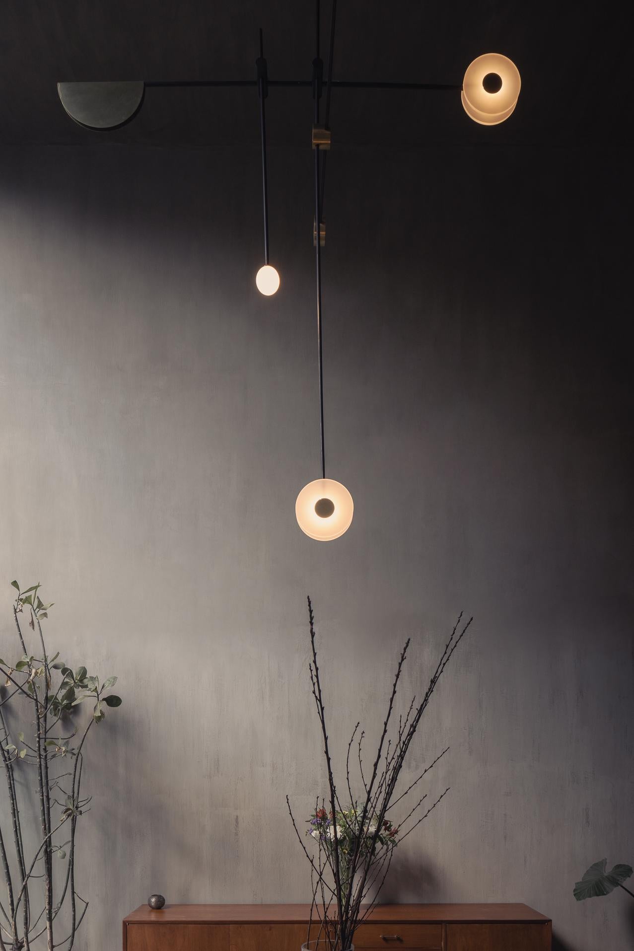 Lampada a sospensione Numa in acciaio e ottone annerito di Numa in vendita 6