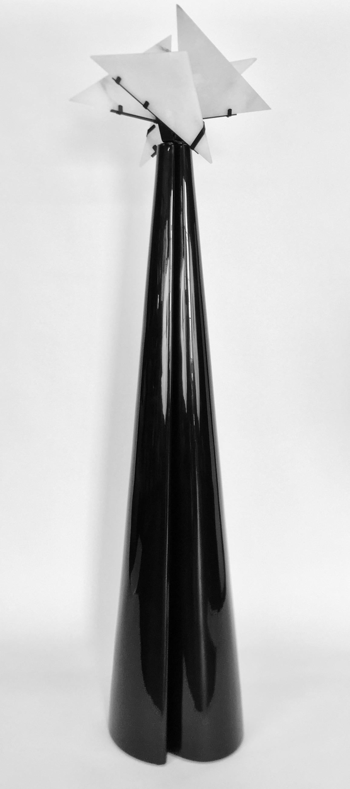 Moderne Lampadaire Nun « Drape » à la manière de Pierre Chareau en vente