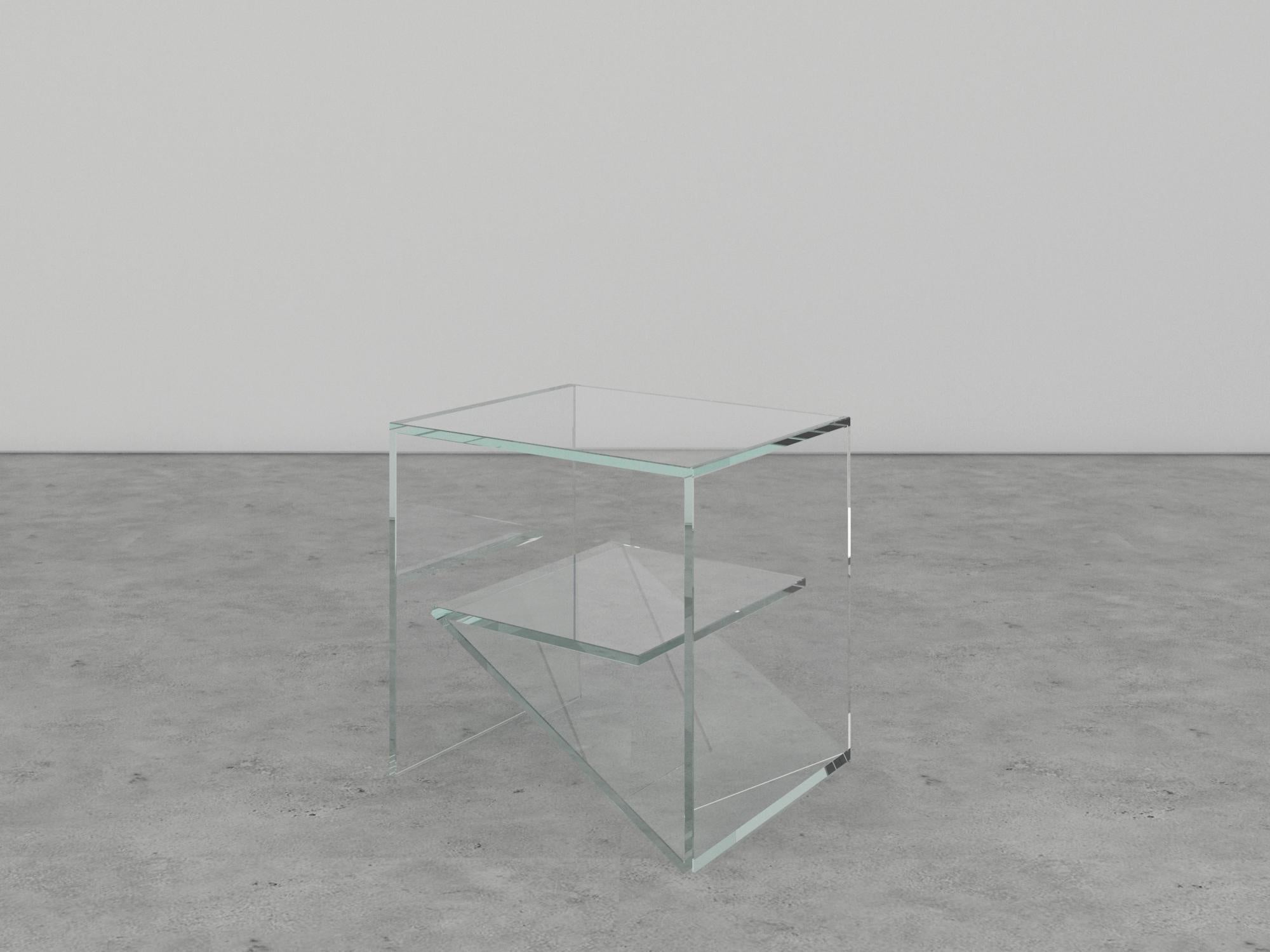 Postmoderne Table d'appoint Nun de Shou en vente