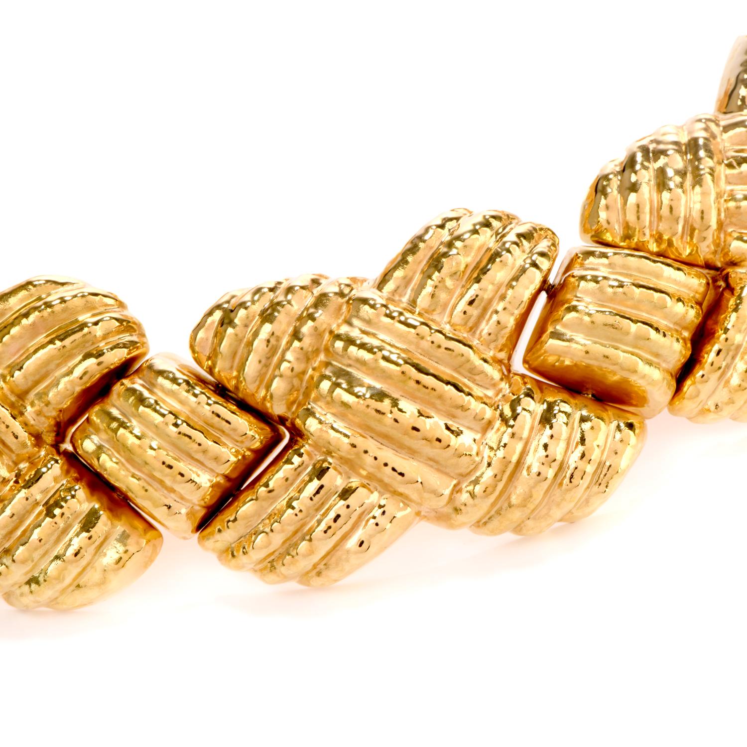 Nuovi Gioielli Collier choker italien large en or 18 carats à maillons entrecroisés Pour femmes en vente