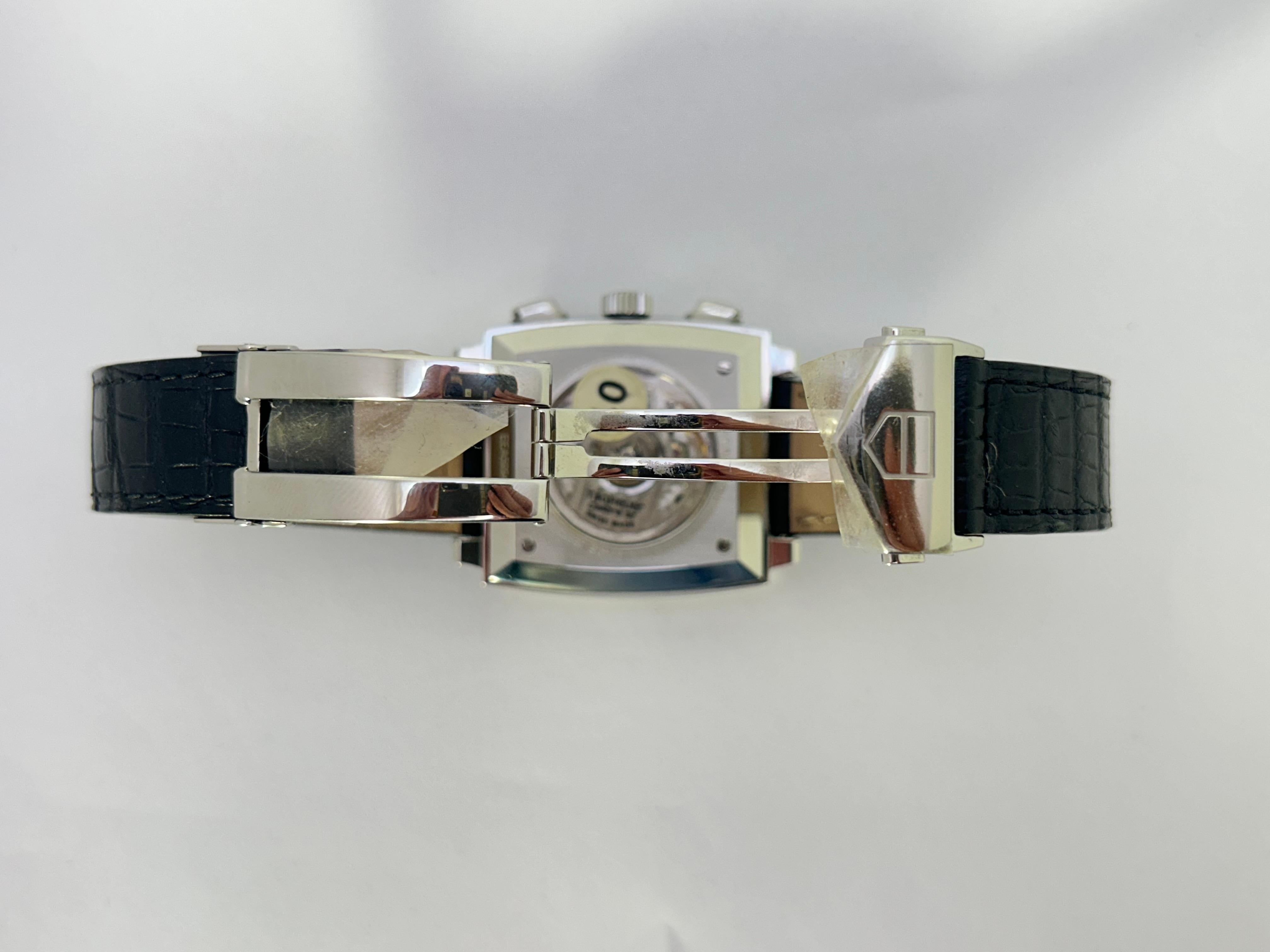 Nouveau chronographe automatique Tag Heuer Monaco  Cal.12 ref. CAW2110 3
