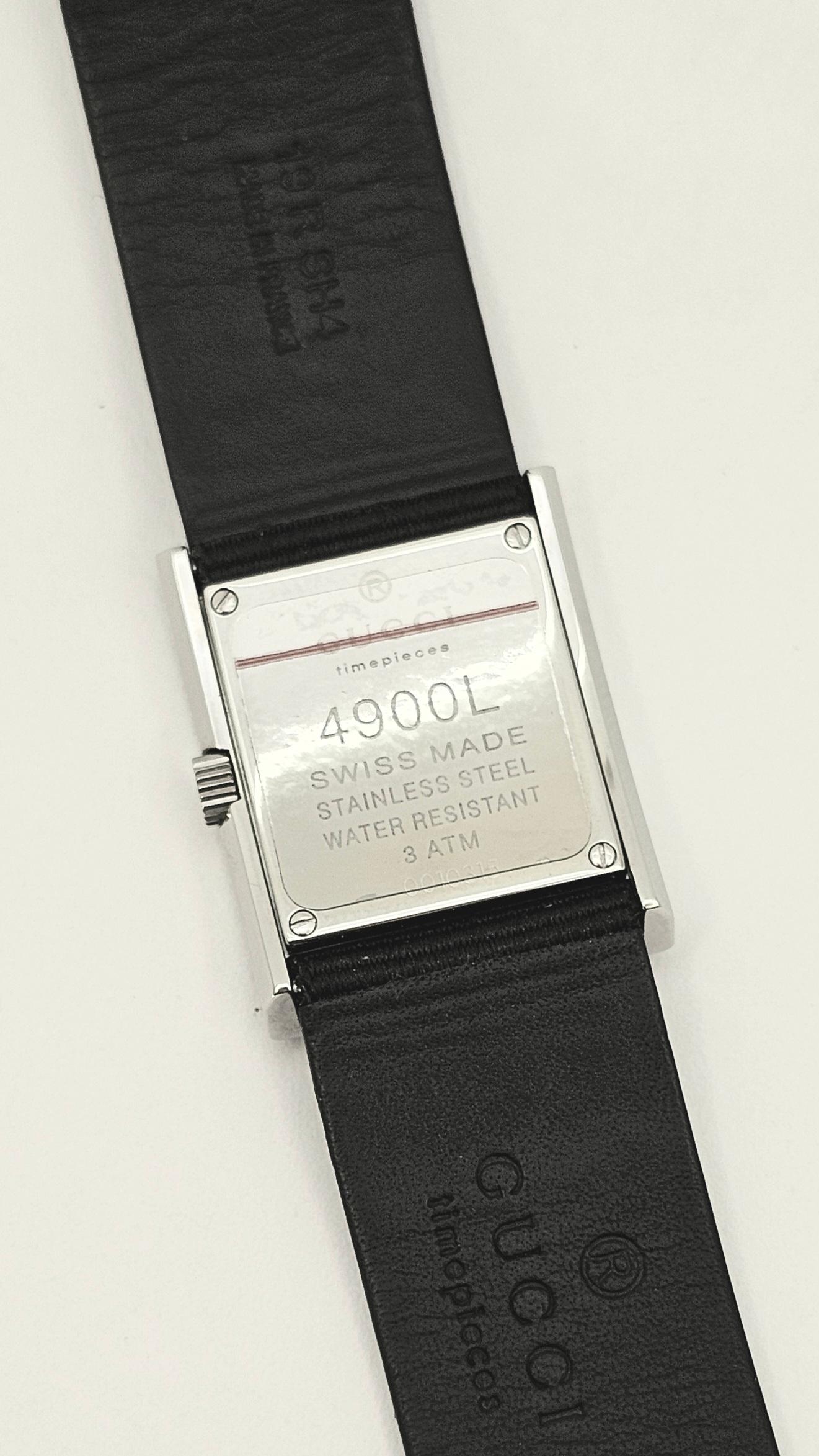 Nouvelle montre Gucci  quartz en acier inoxydable fabriqué en Suisse en vente 2