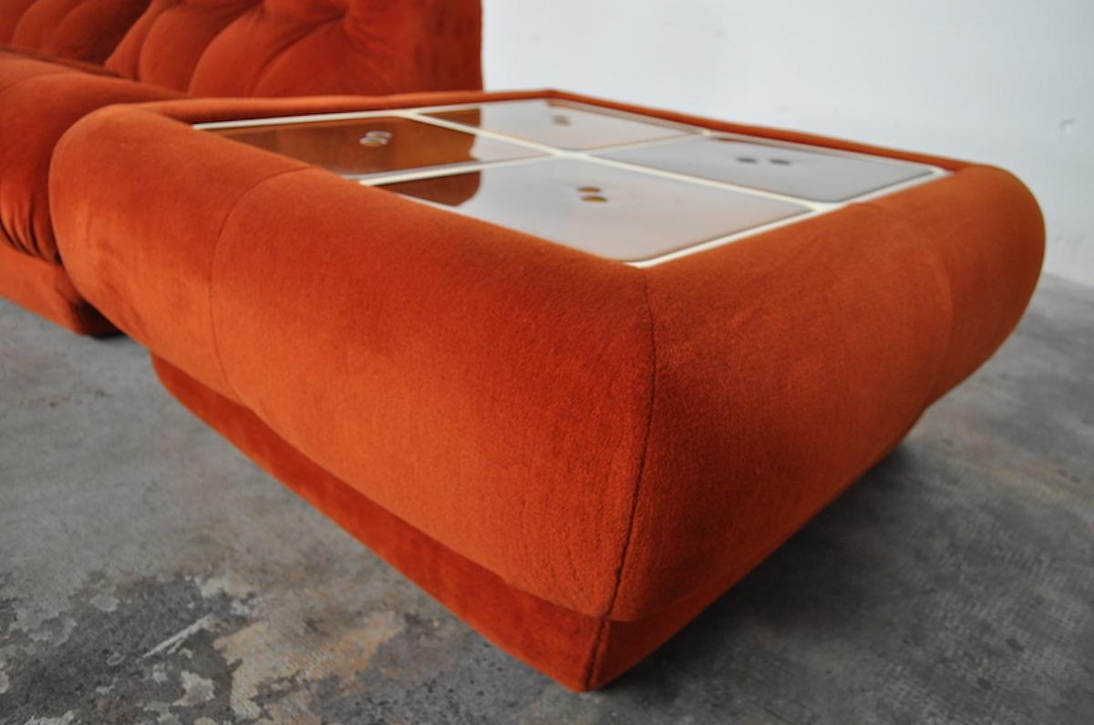 Nuovolone, Modular Sofa & Small Table by Rino Maturi for Mimo Leone & L, 1970s For Sale 3