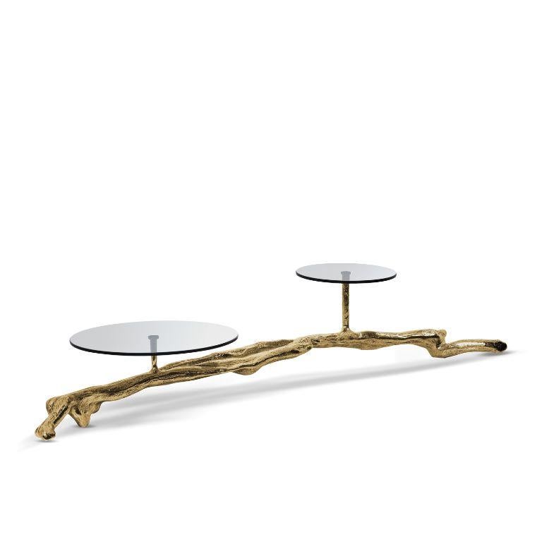 Drawn from marshes and tranquil waters, Nuphar manifests as an organic cake stand, exhibiting both natural and refined movements. The incorporation of leaf and root imagery is skillfully accomplished through formal reinterpretations. Nuphar is