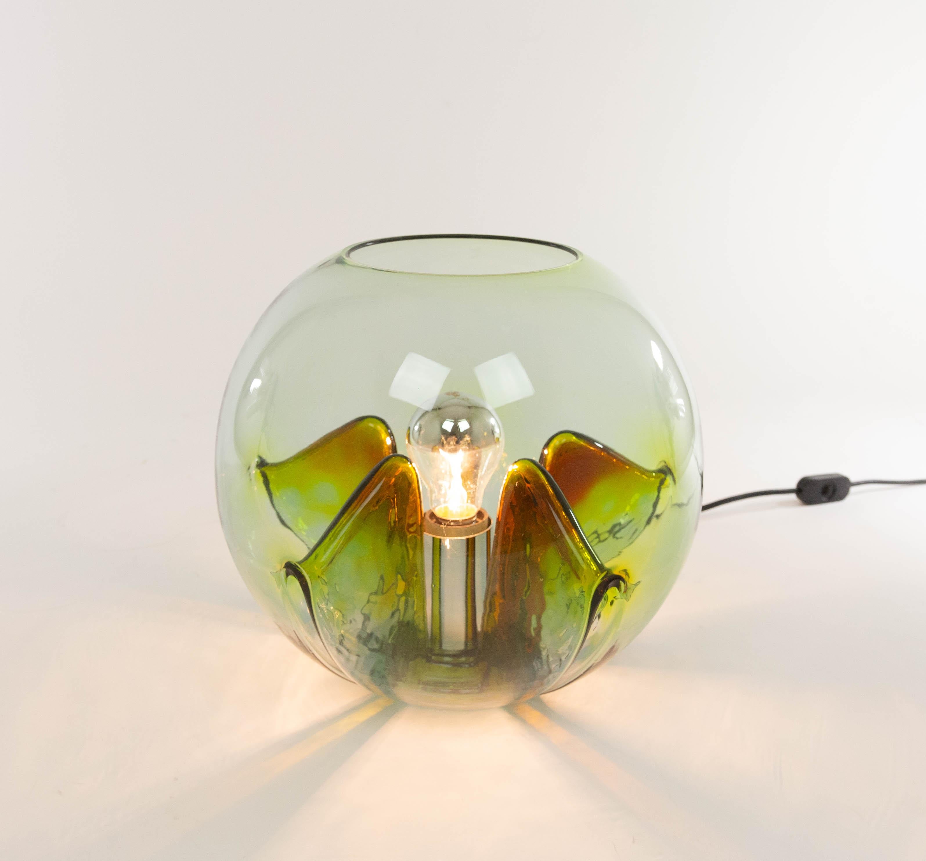 Glass Nuphar Table Lamp by Toni Zuccheri for VeArt, 1970s For Sale