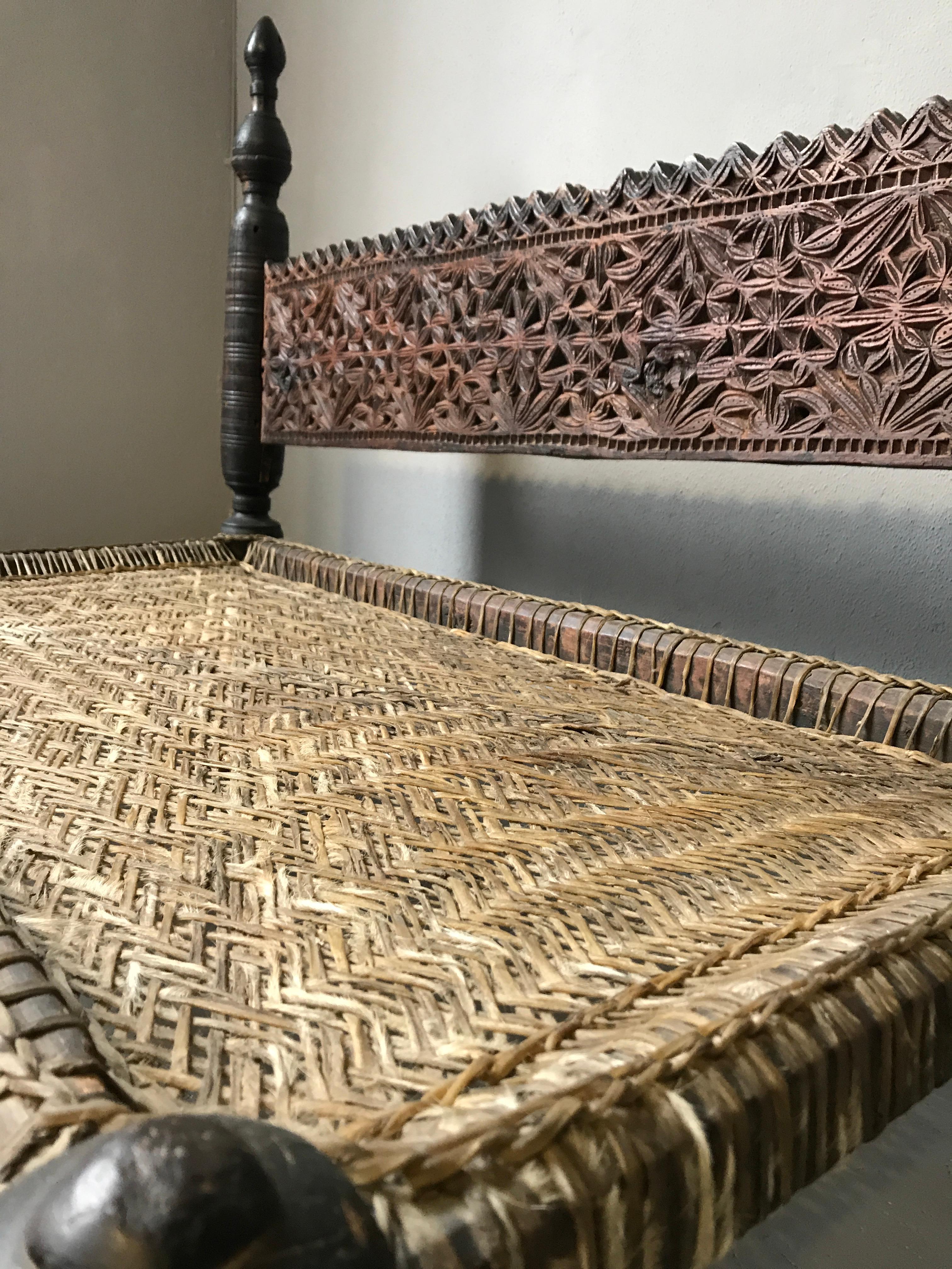 Banc du Nuristan Bon état - En vente à Munich, DE