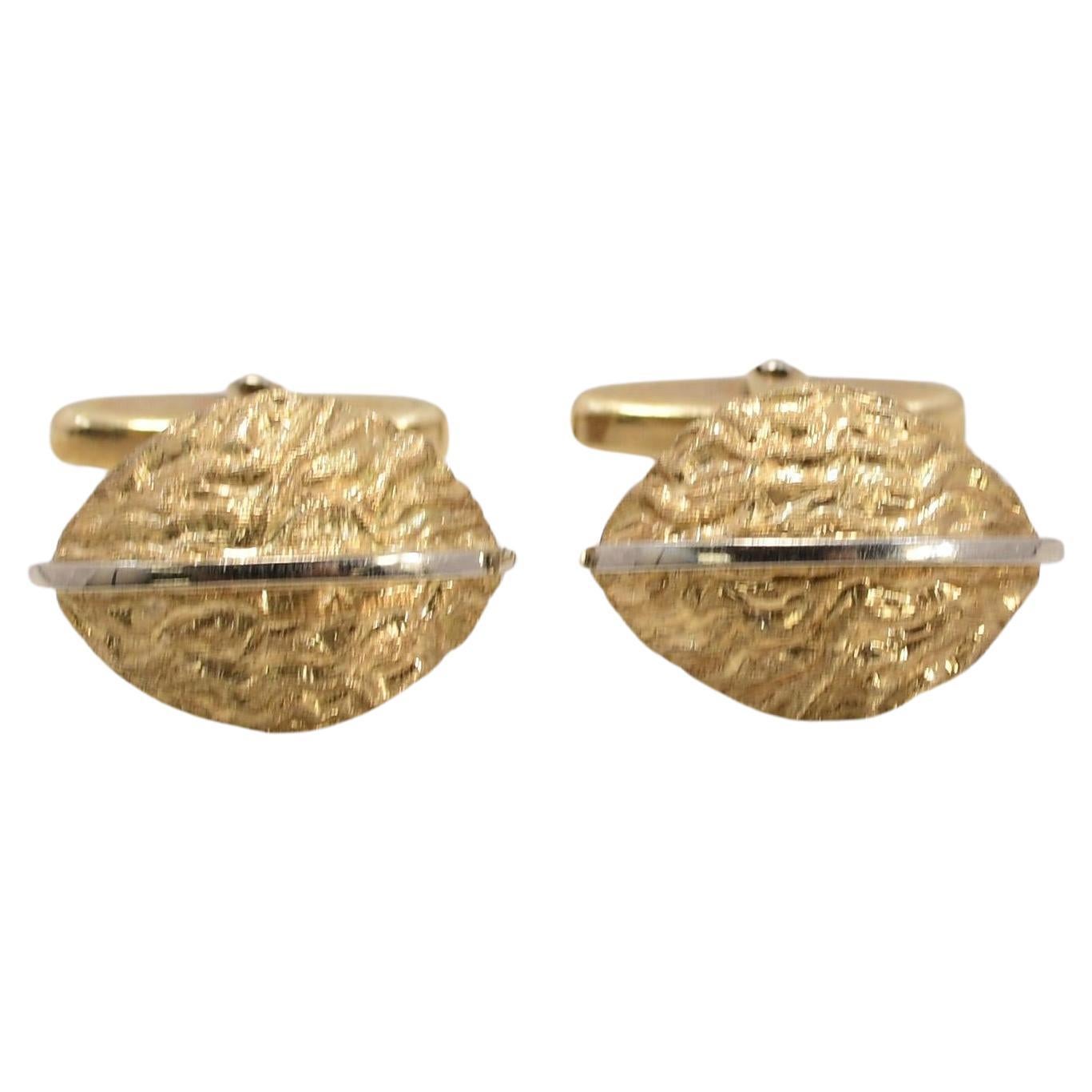Nutmeg Form 14k Gold Cufflinks For Sale