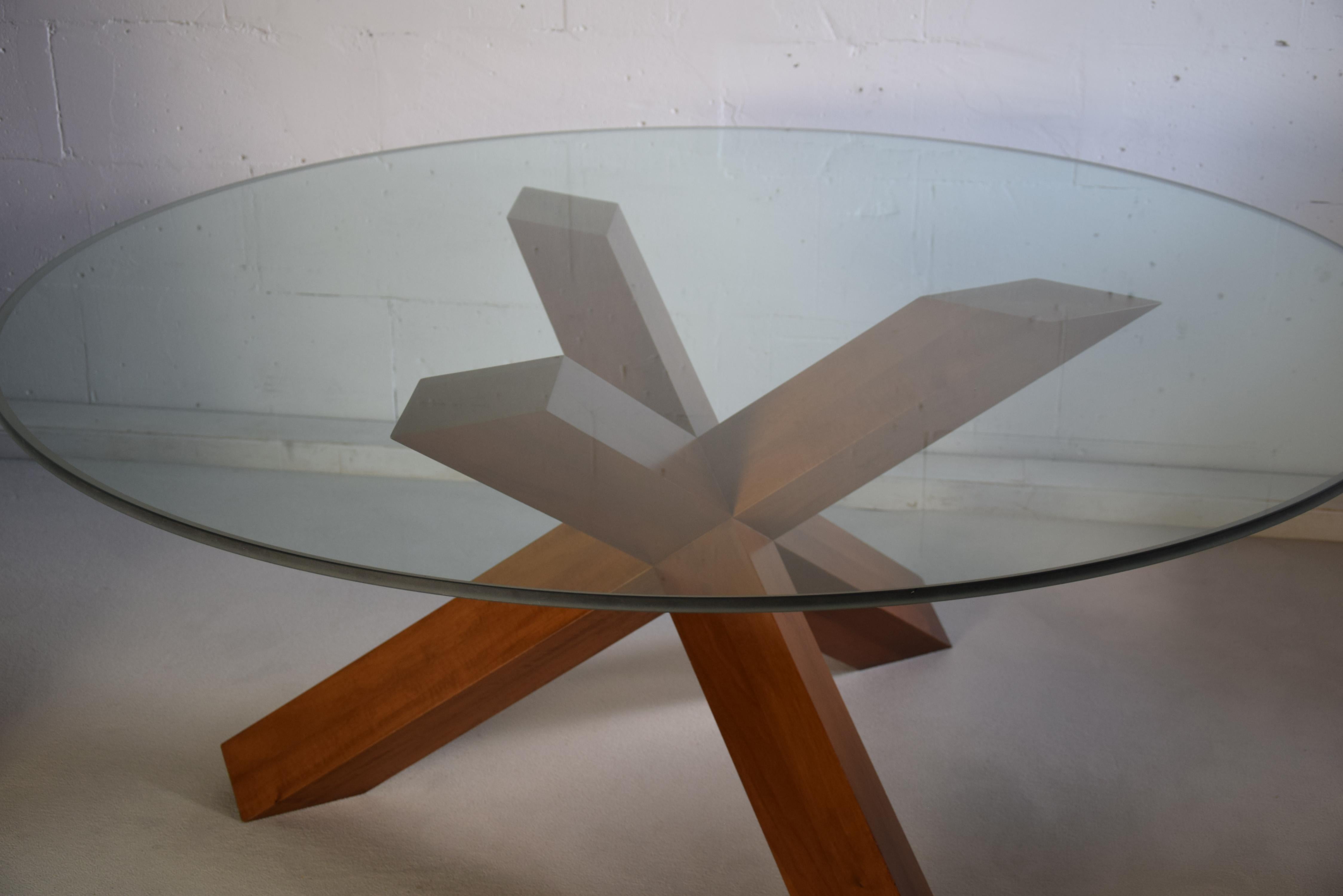 Verre Table de salle à manger en bois de noyer et verre La Rotonda de Mario Bellini pour Cassina en vente