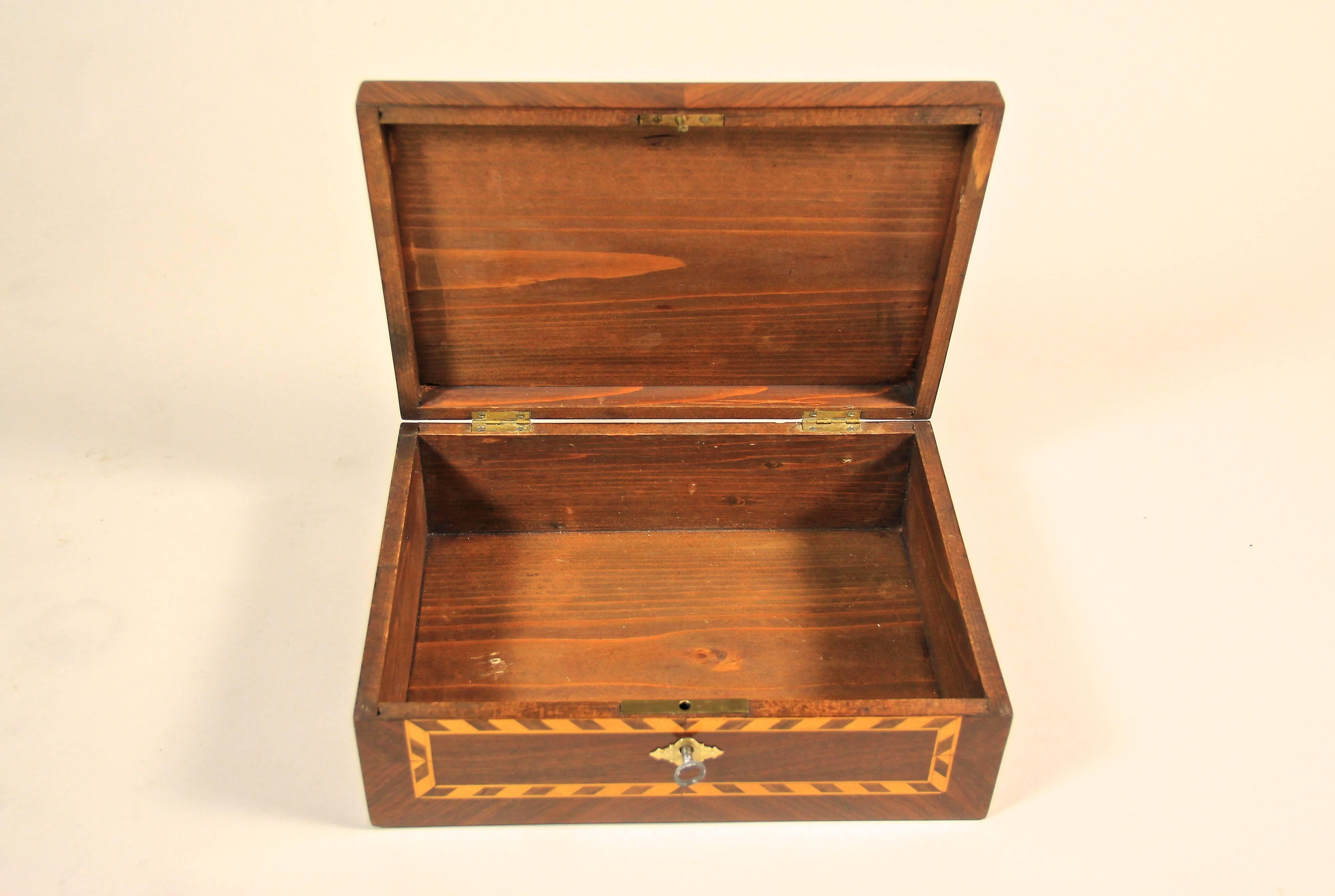 Maple Nutwood Box with Marquetry Work Art Nouveau, Austria, circa 1910