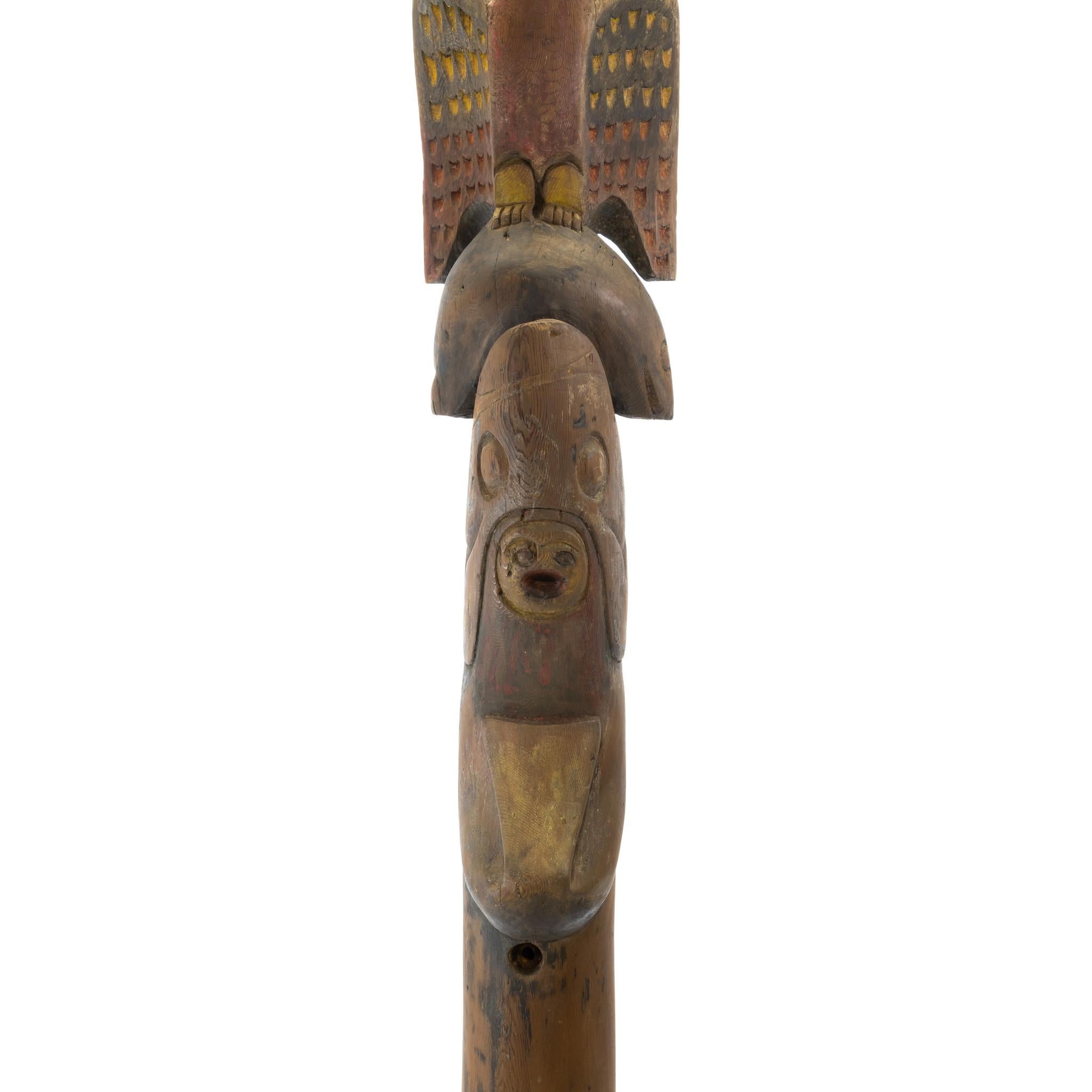 Sculpté à la main Totem Nuu-chah-nulth en vente