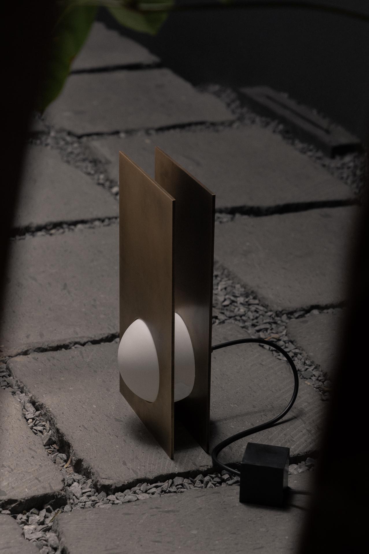 Nuum Table Lamp in Aged Brass with Opal Glass Sphere by Nuumbra For Sale 5