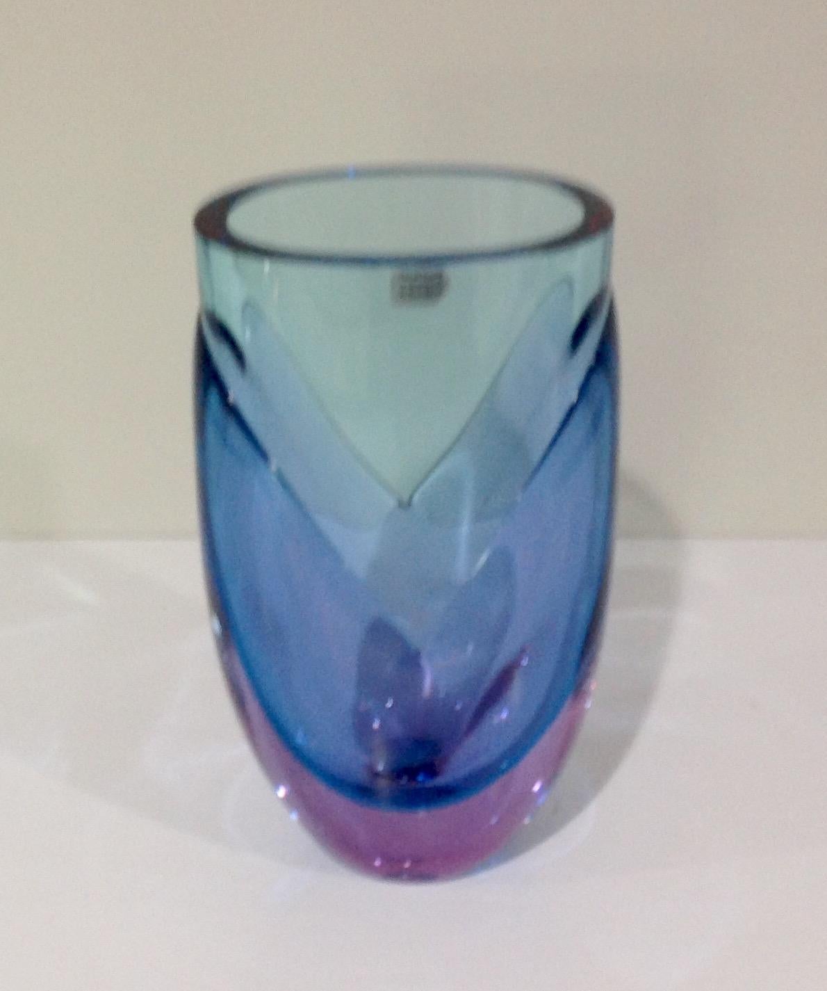 Beautiful multi-color art glass vase by Nuutajarvi Nottsjo.